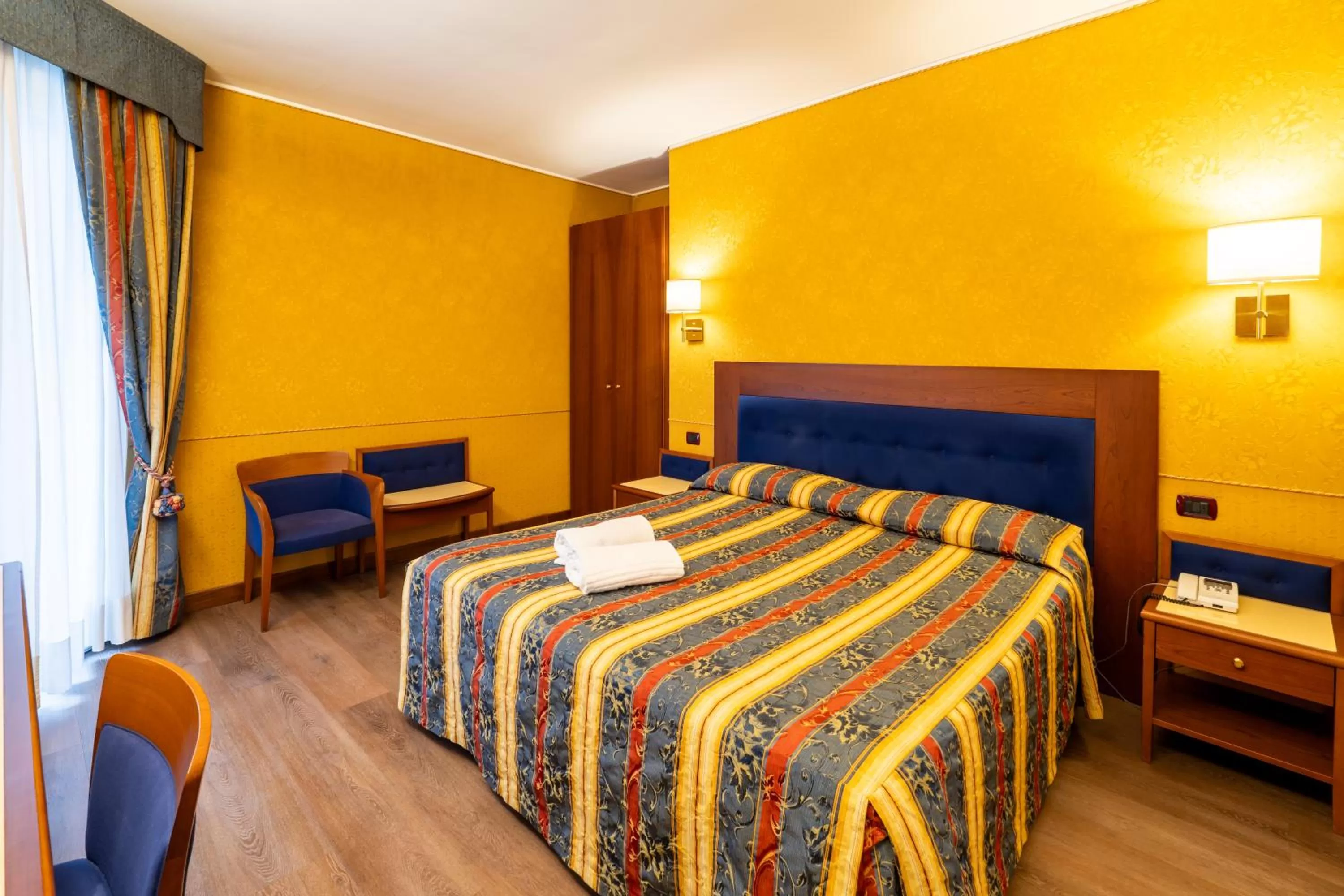 Bed in Hotel Des Etrangers