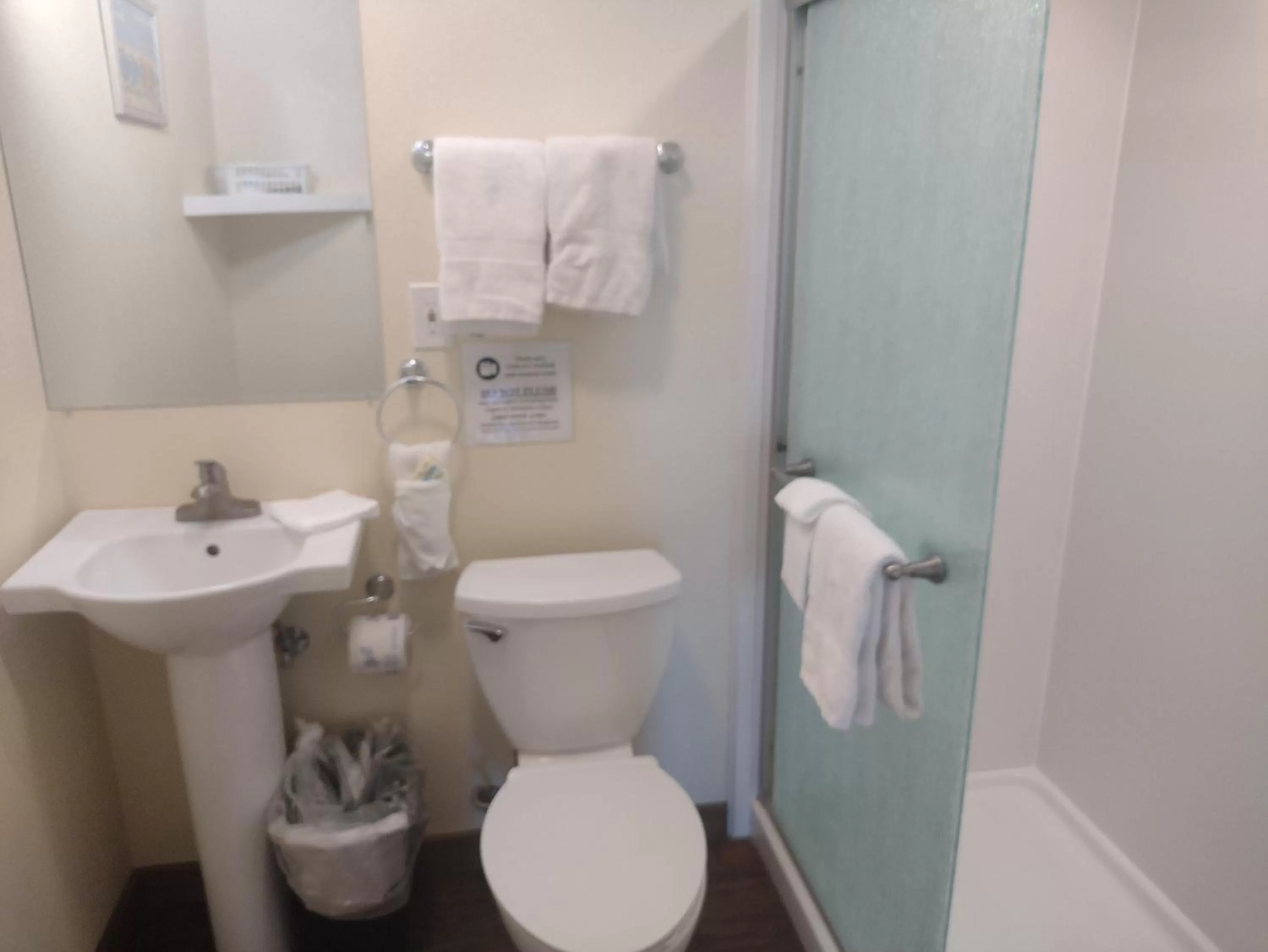 Bathroom in Belles Sea Inn