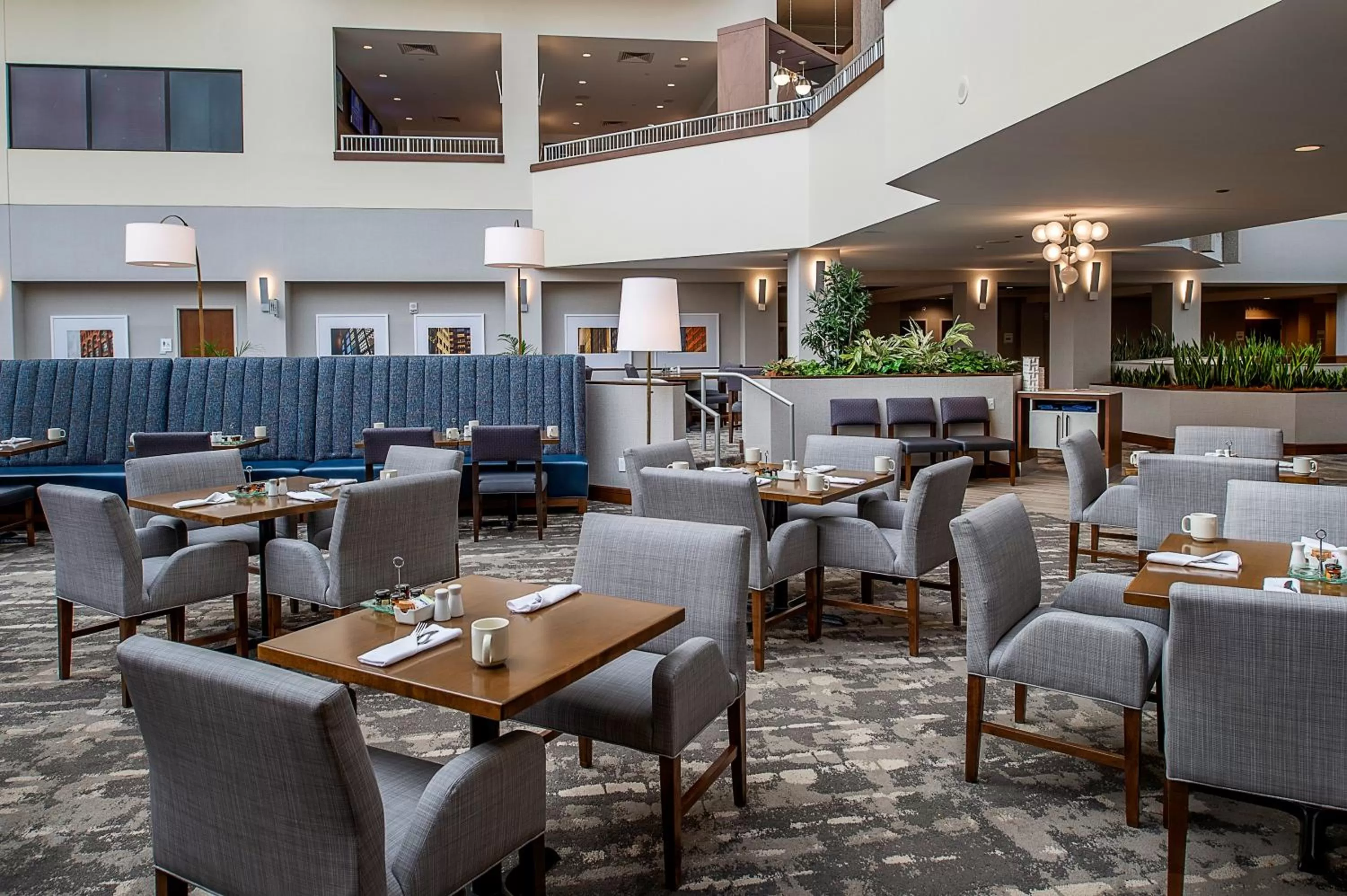 Restaurant/places to eat in Crowne Plaza Hotel St. Louis Airport by IHG