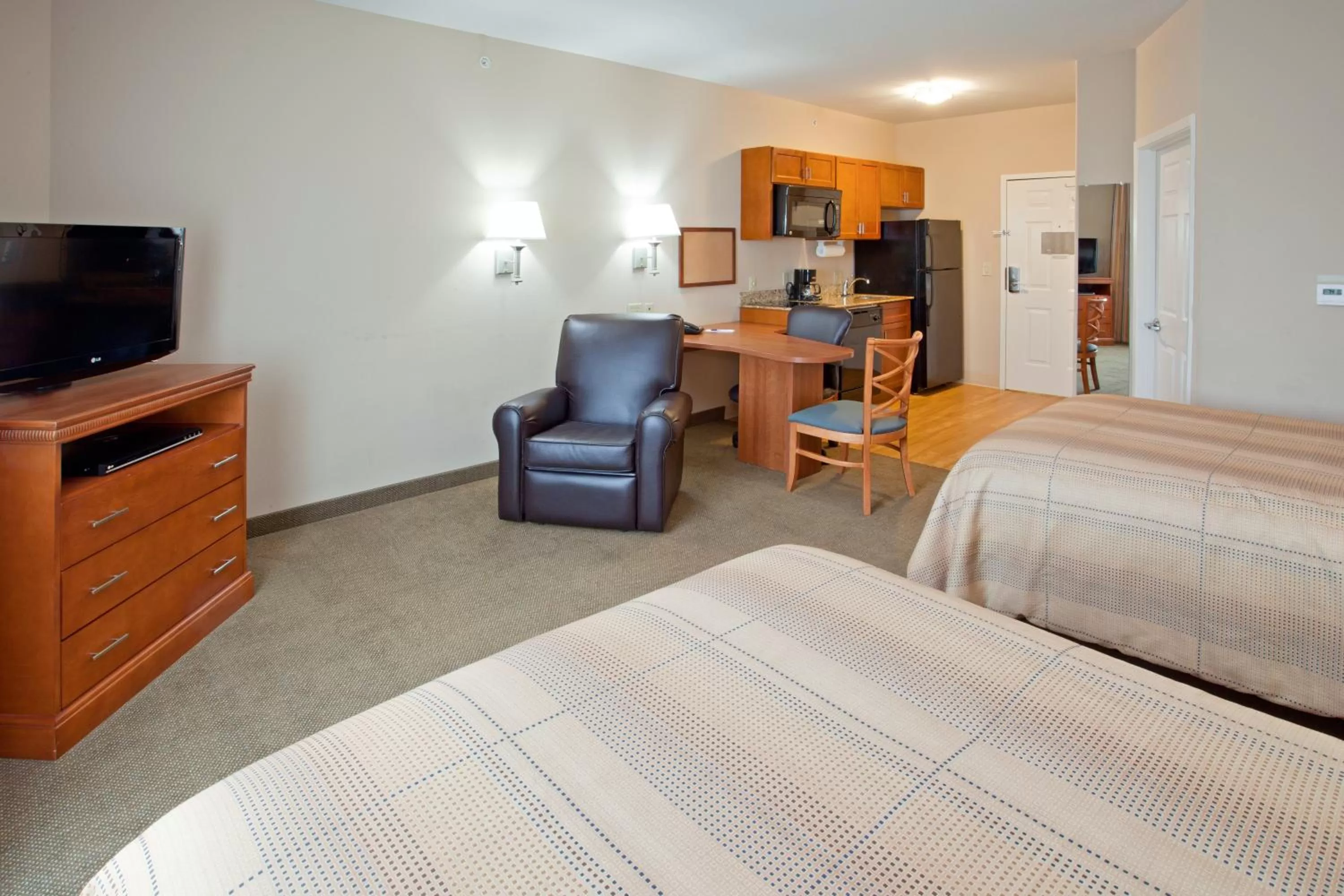 Photo of the whole room, Bed in Candlewood Suites League City by IHG