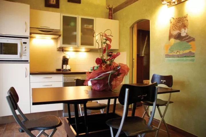 Kitchen or kitchenette in B&B Val D'azur