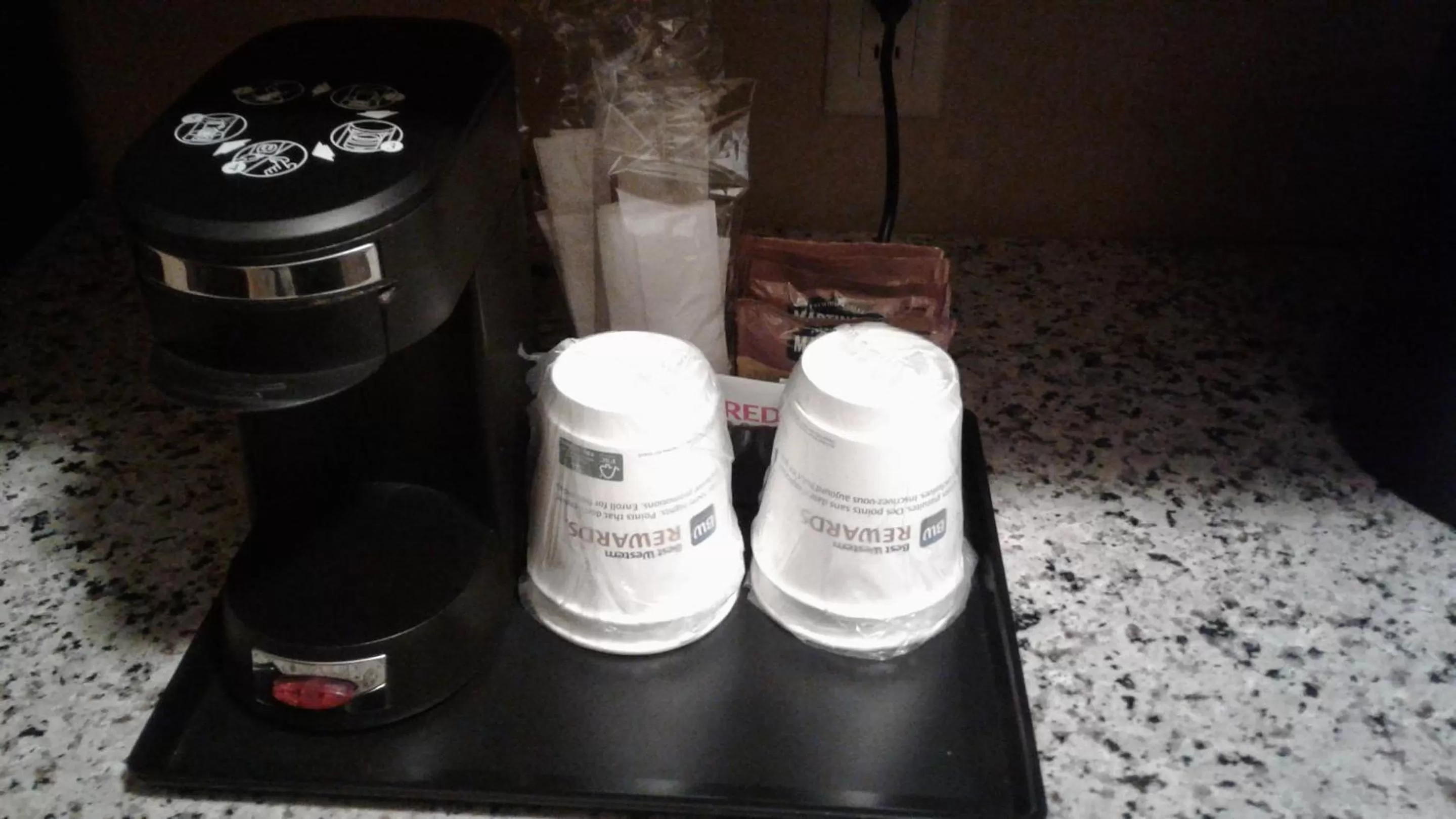 Coffee/tea facilities in Best Western Plus South Edmonton Inn & Suites