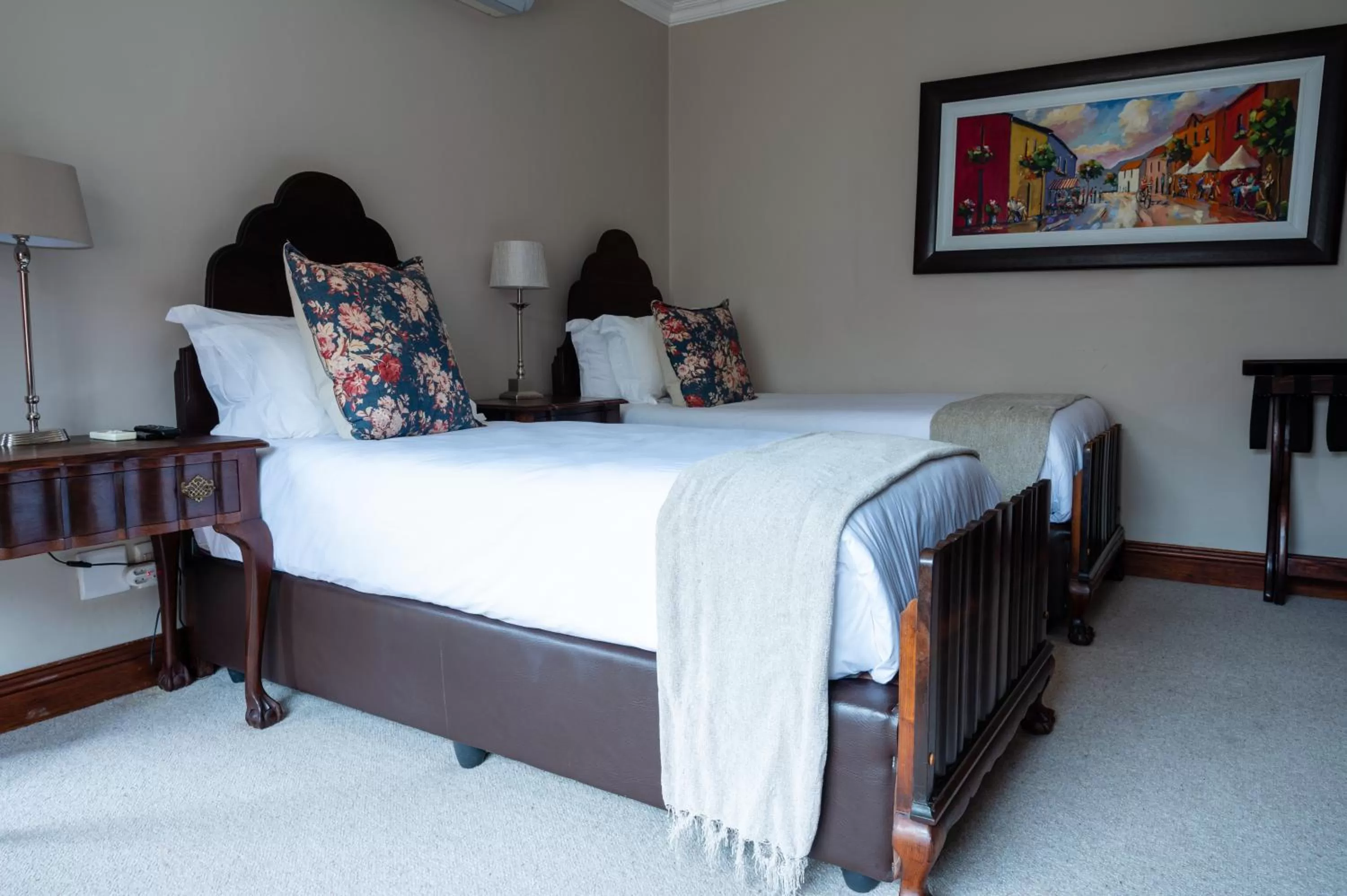 Bed in Issaquena Heights Boutique Hotel