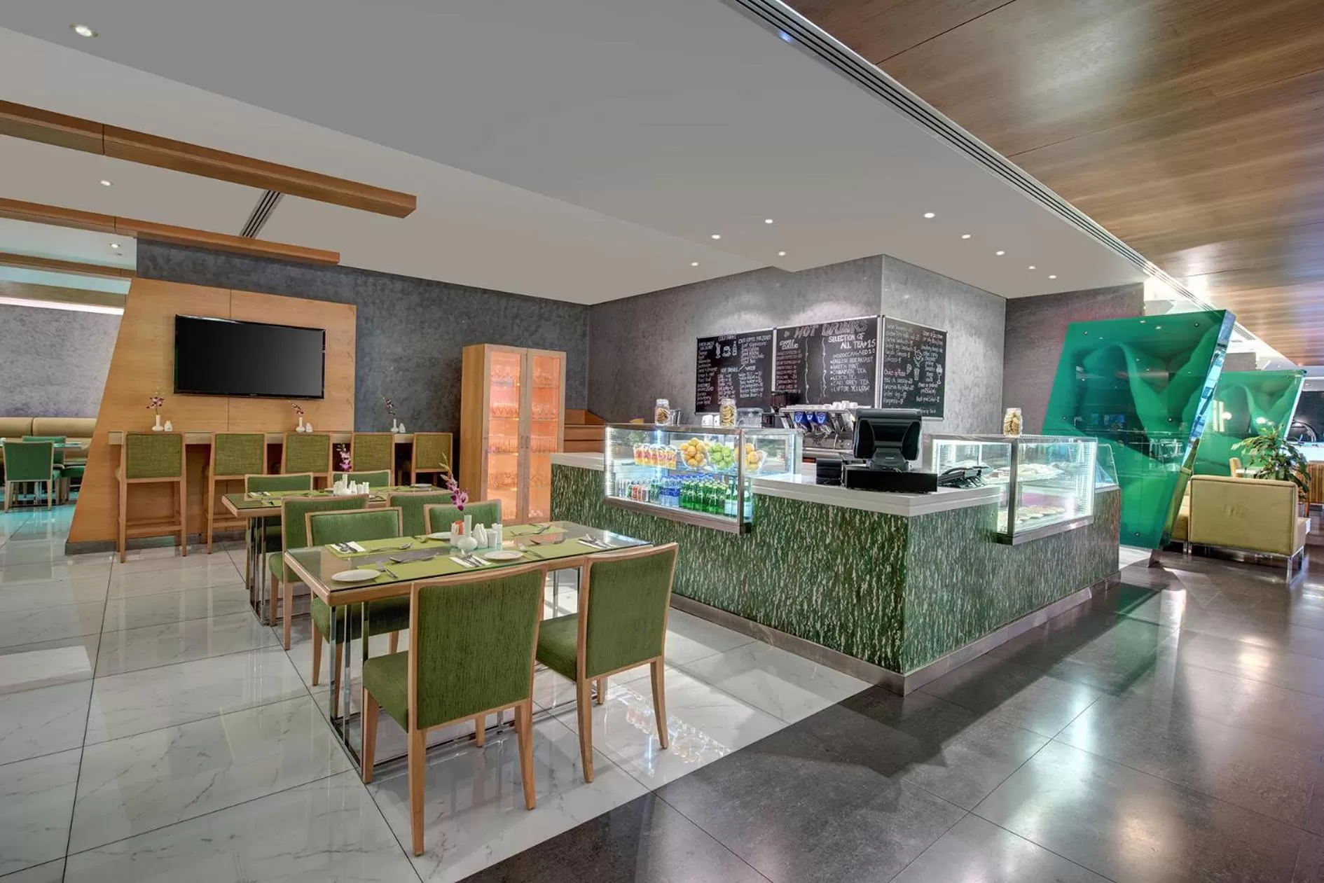 Restaurant/places to eat in Al Khoory Executive Hotel, Al Wasl