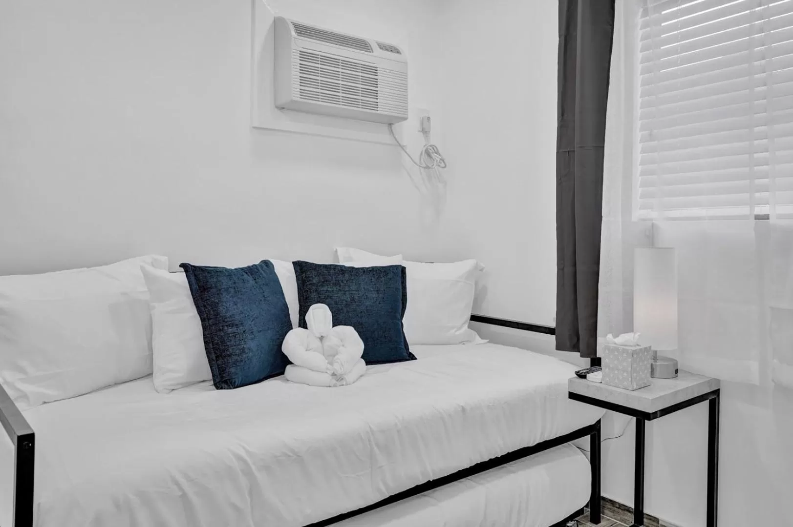 Other, Bed in Fillmore Suits