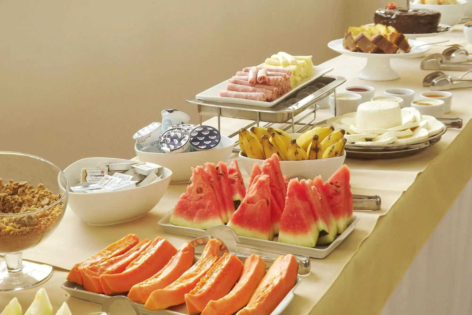 Food and drinks in Hotel Metropole