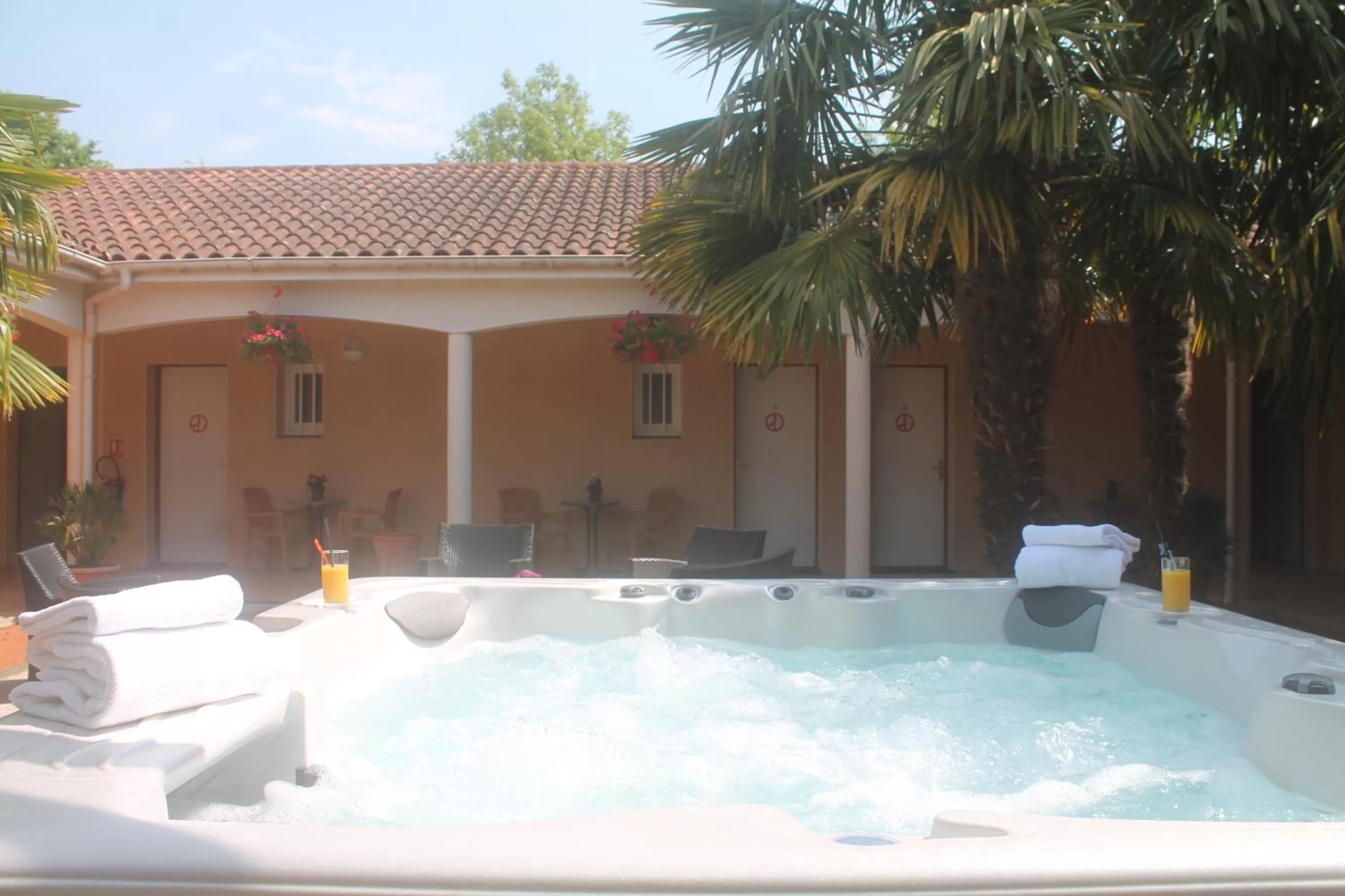 Hot Tub in La Closerie, Nantes Nord