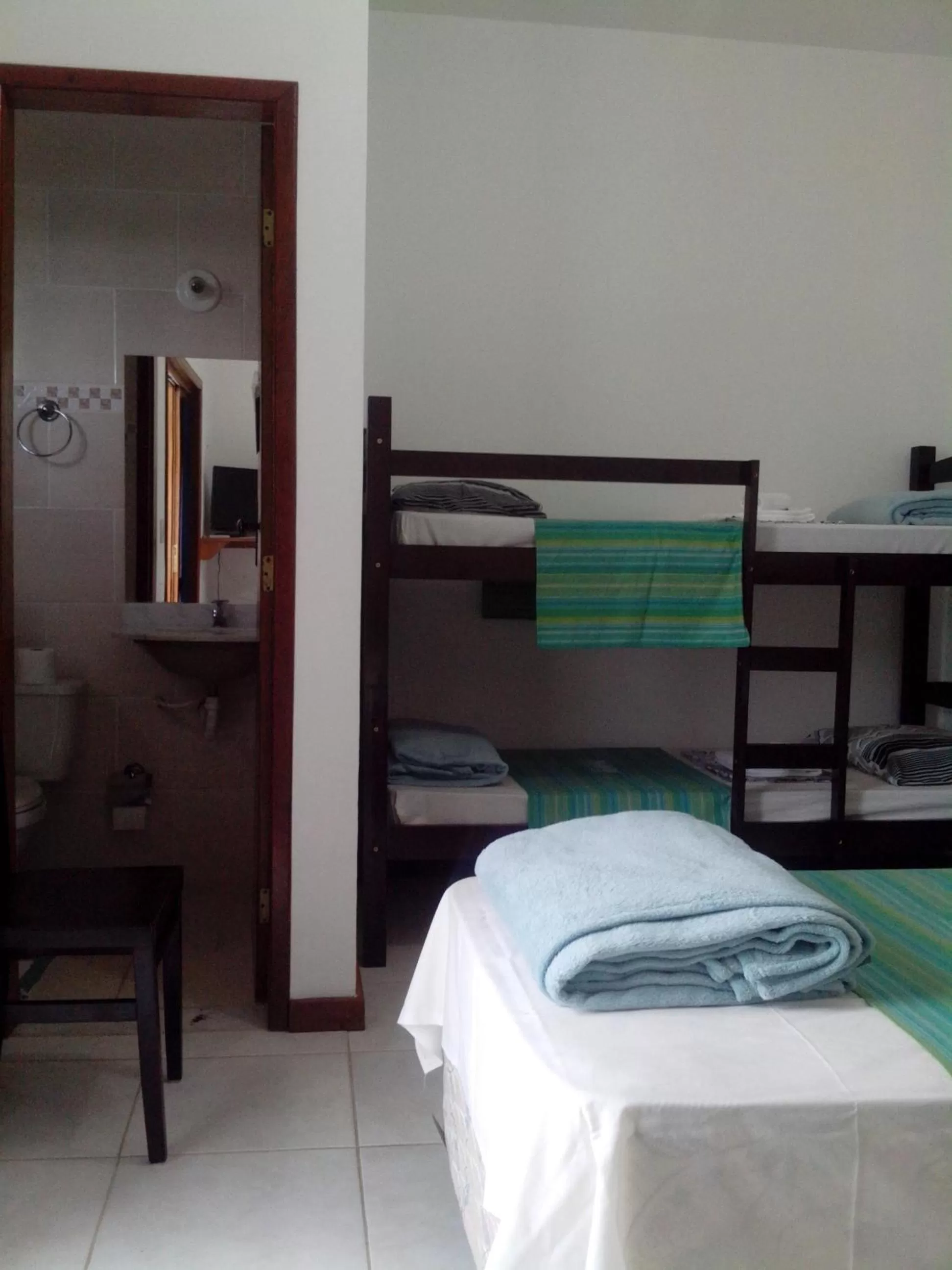 Bedroom, Bunk Bed in Pousada Piquara