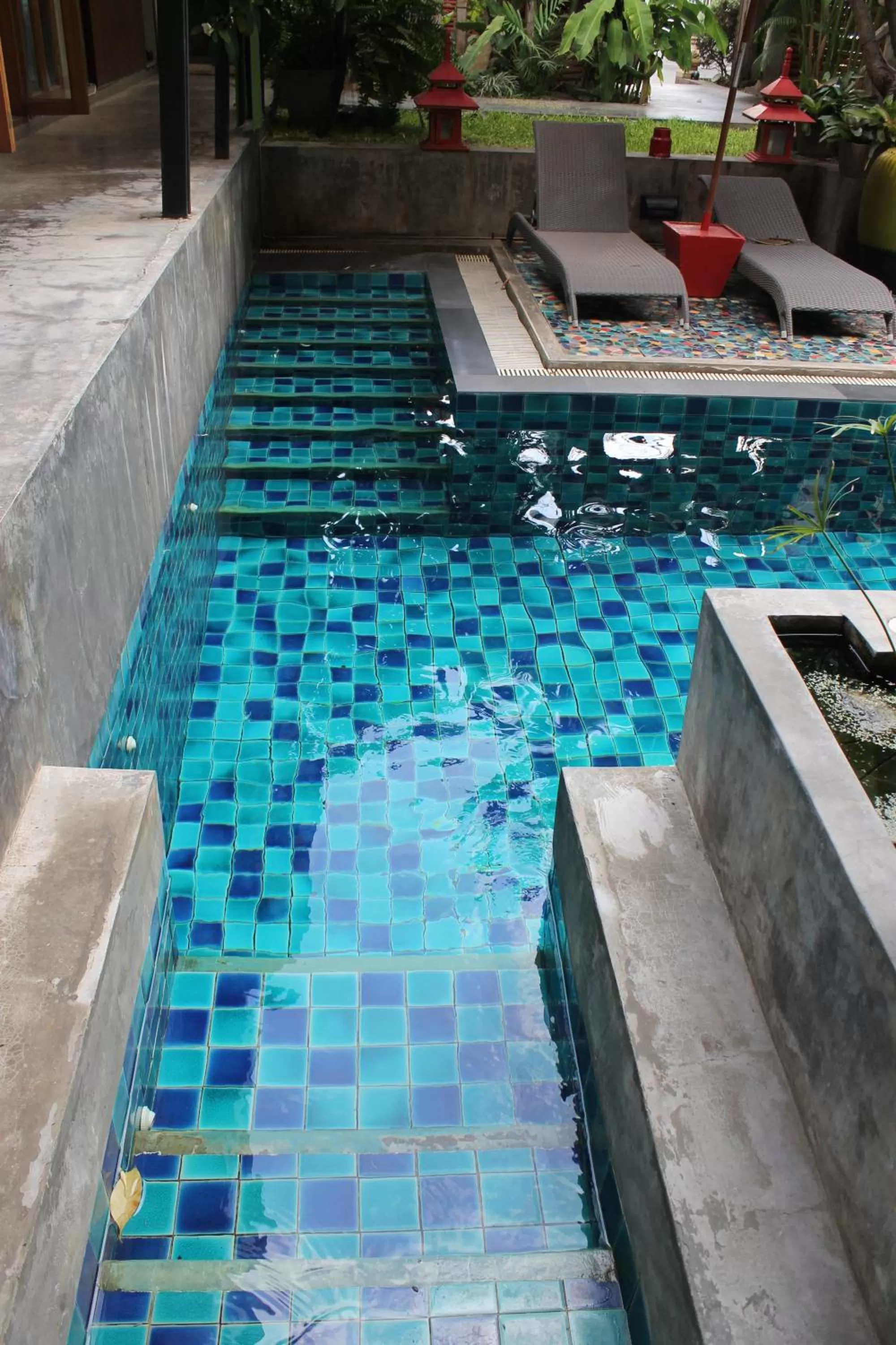 Pool view in Villa Thapae