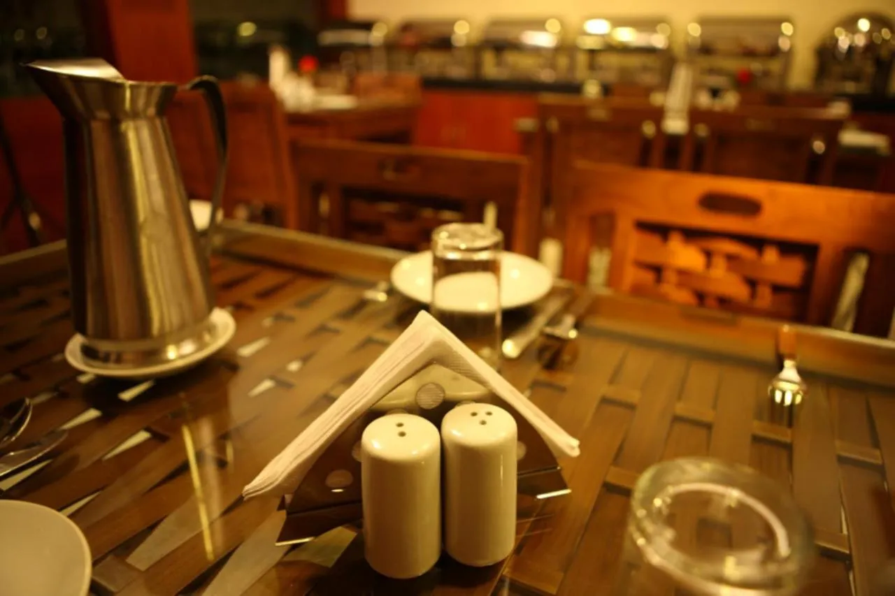 Buffet breakfast, Restaurant/Places to Eat in Meenakshi's Sunshine Hotel