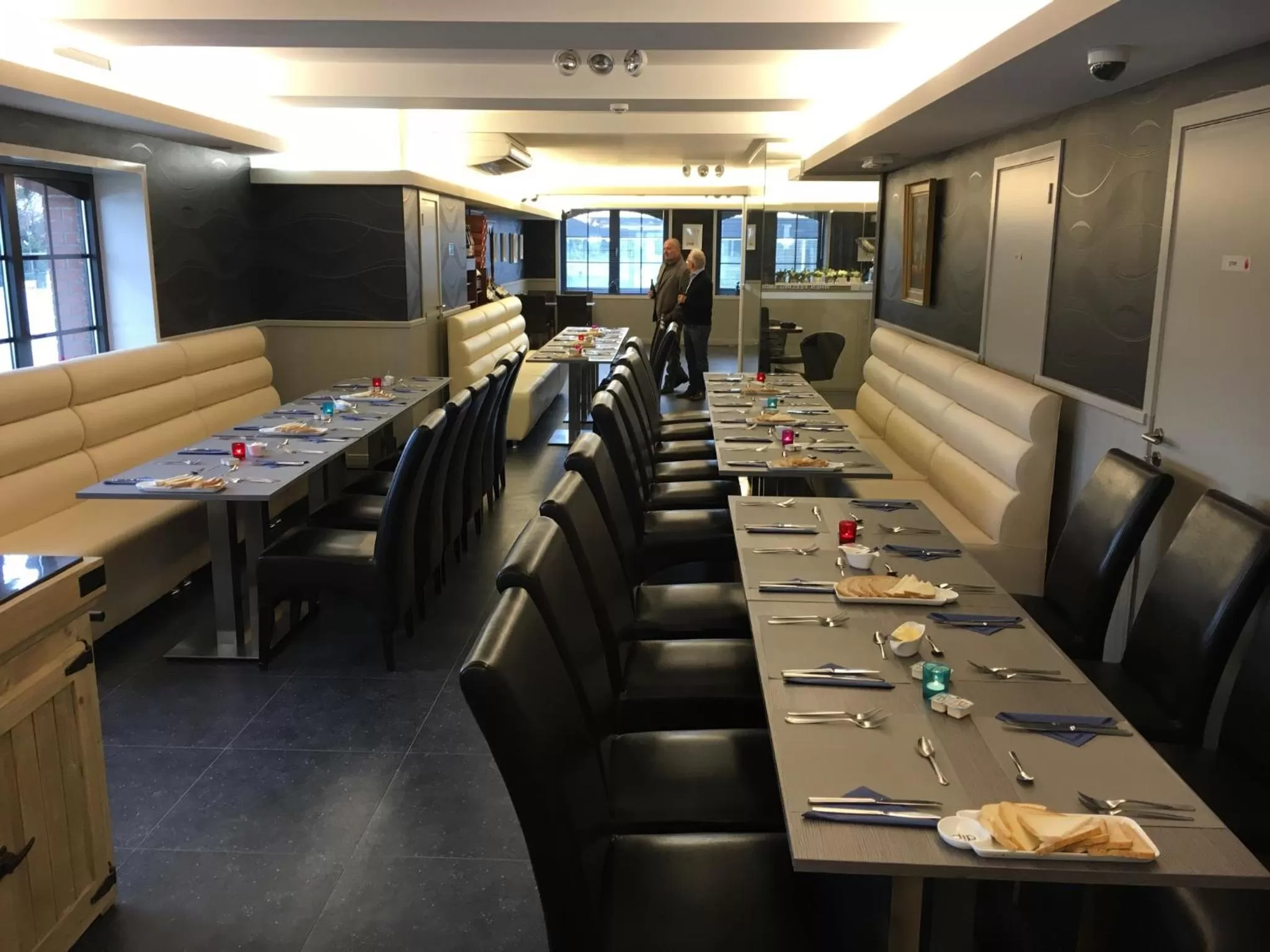 Restaurant/places to eat in Hotel La Chaumiere