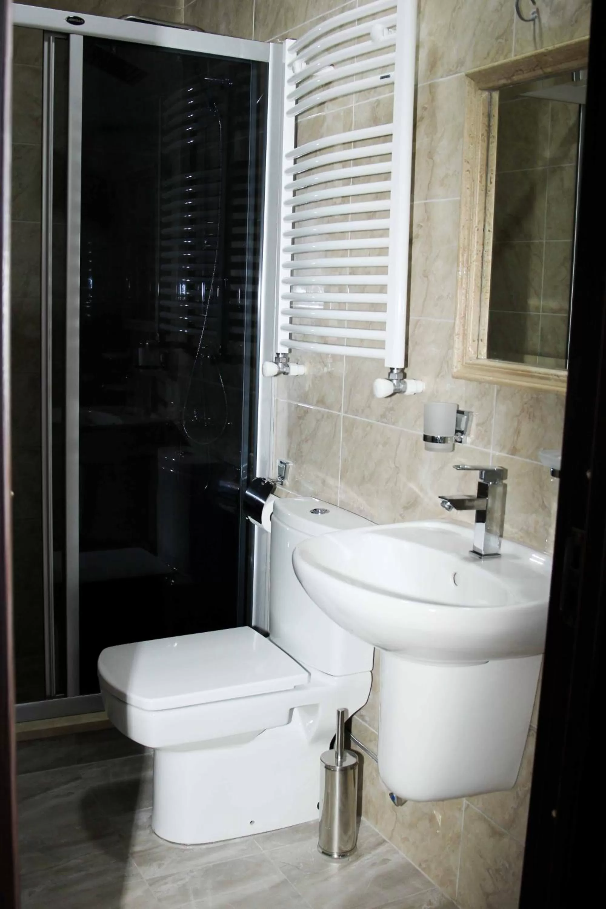 Bathroom in Hotel New Telavi