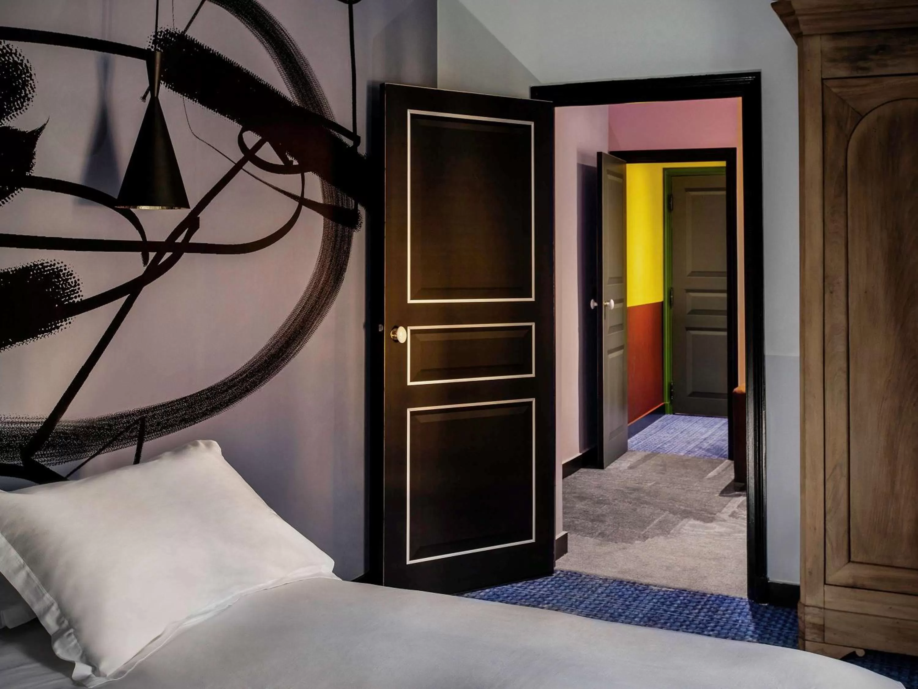 Photo of the whole room, Bed in Jules César Hotel & Spa Arles - MGallery Collection