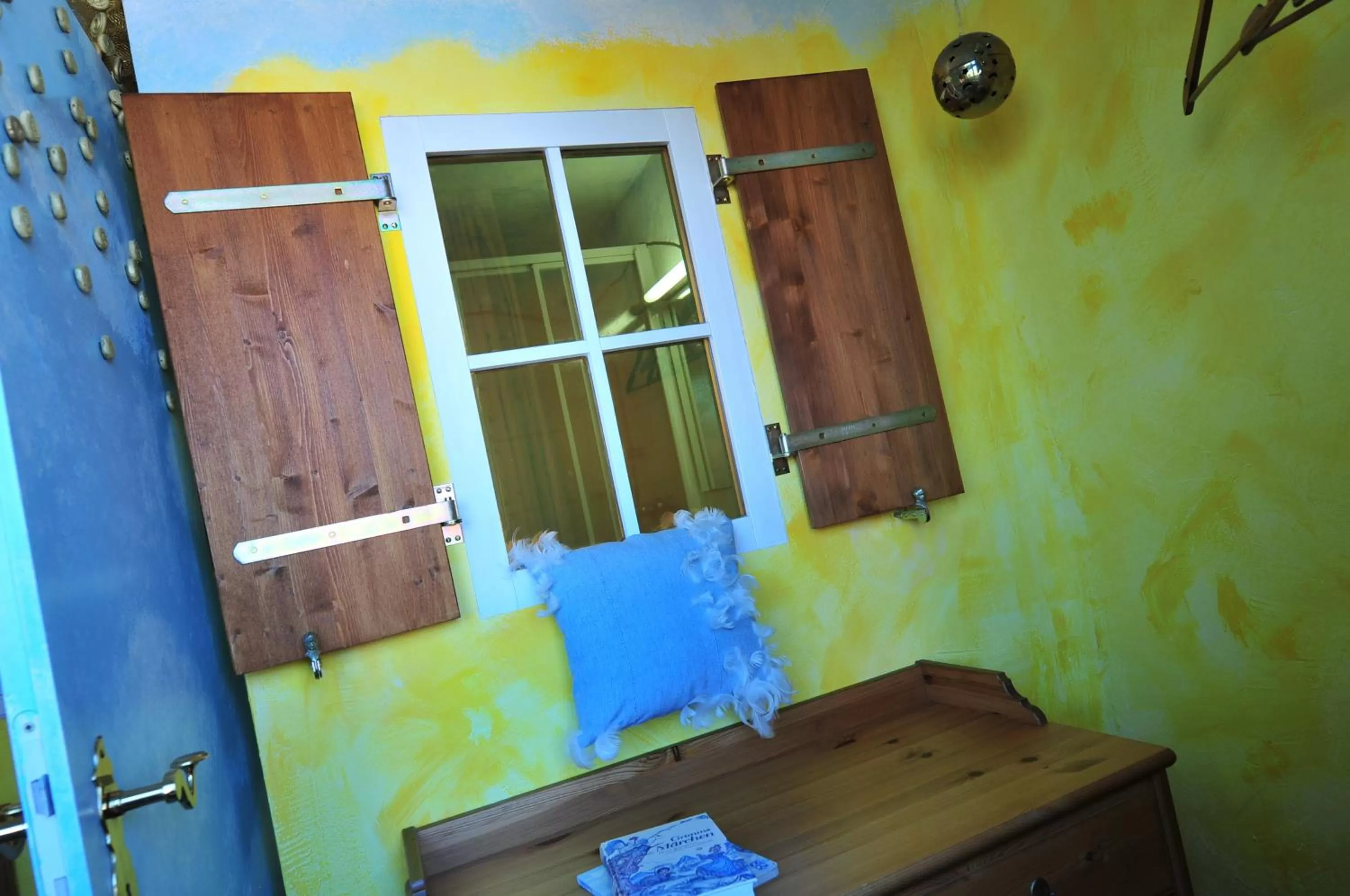 Decorative detail in Hotel Goldflair am Rathaus