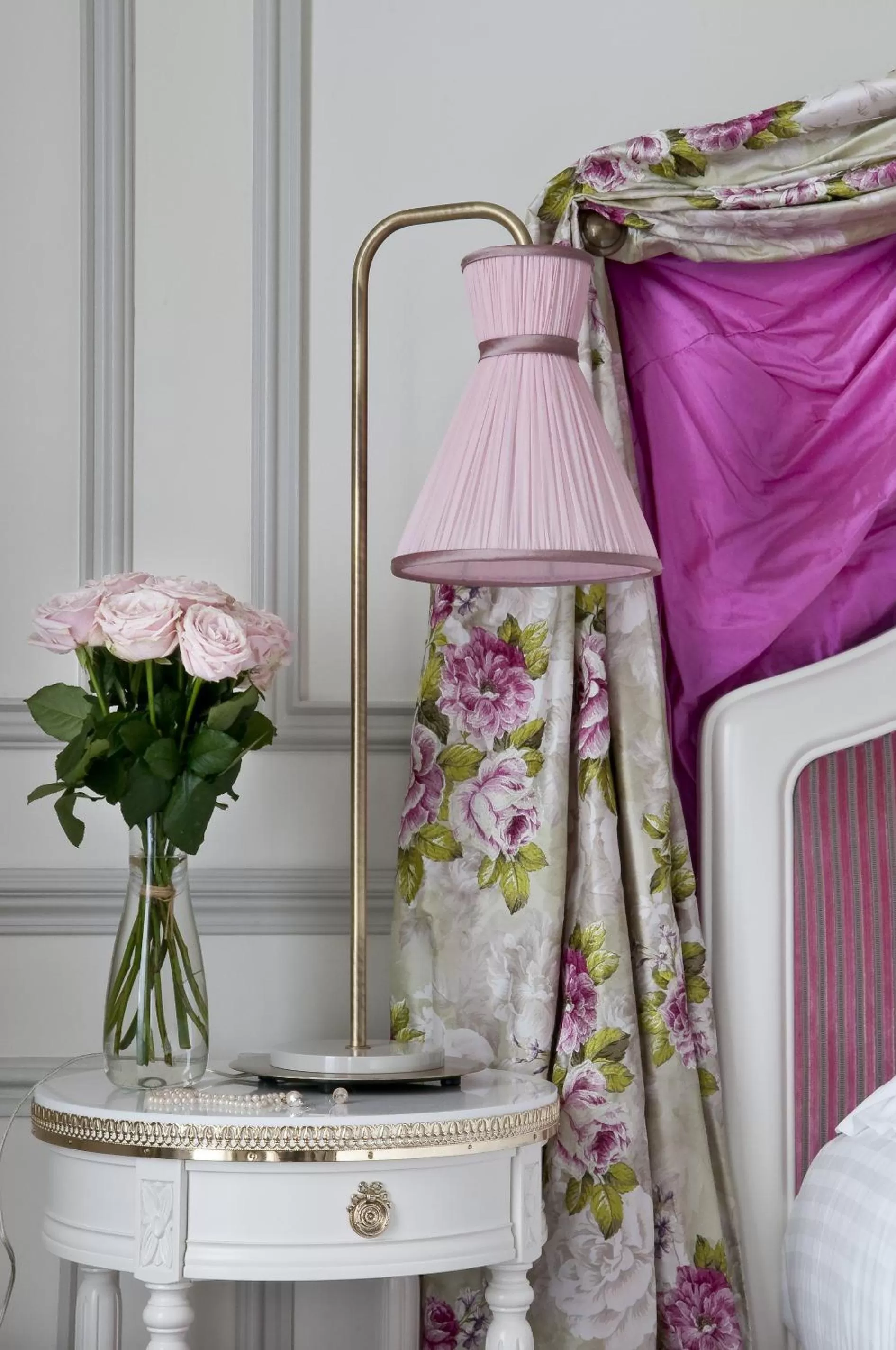 Decorative detail, Bed in Hôtel de Sèze & Spa Bordeaux Centre