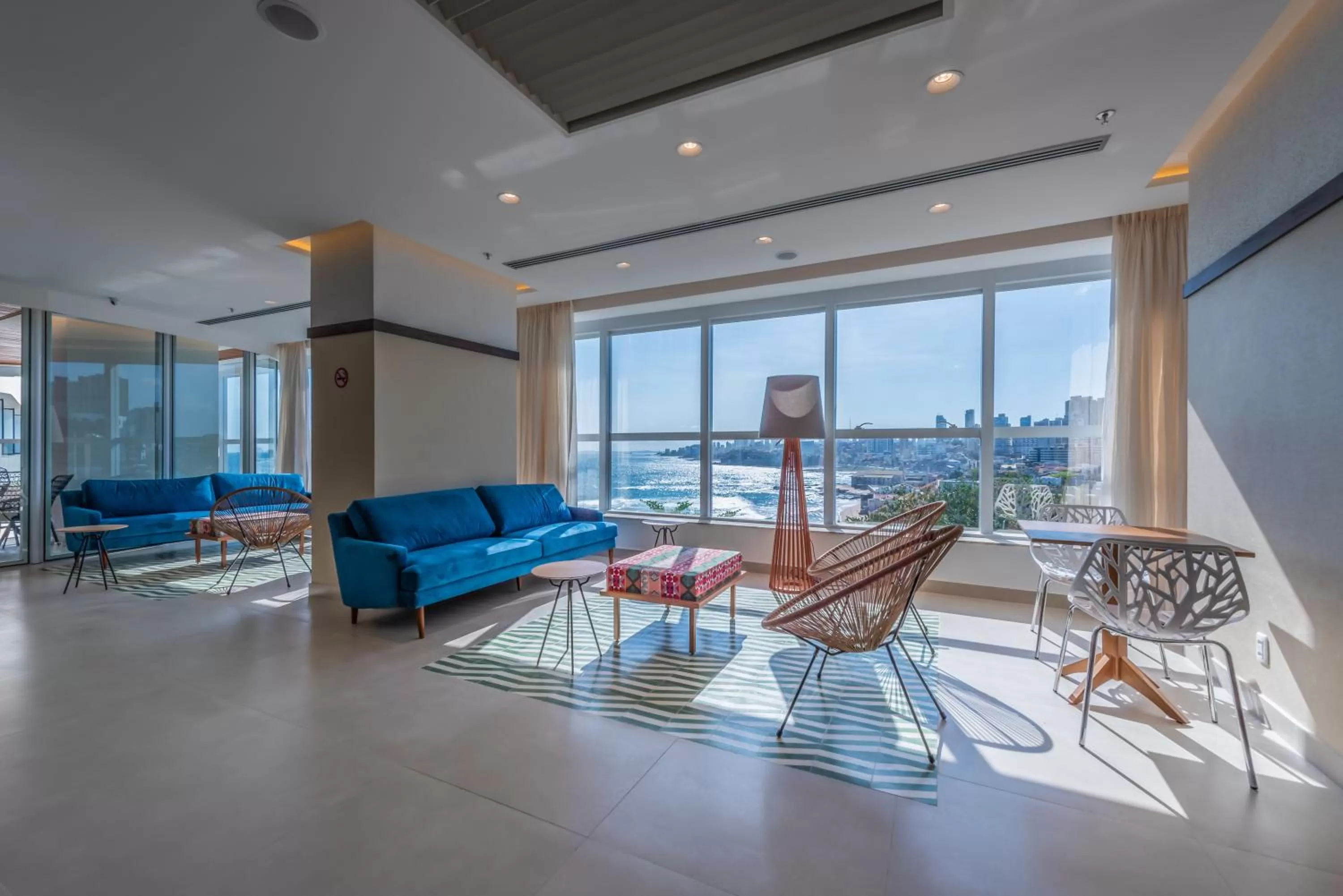 Seating area in Novotel Salvador Rio Vermelho