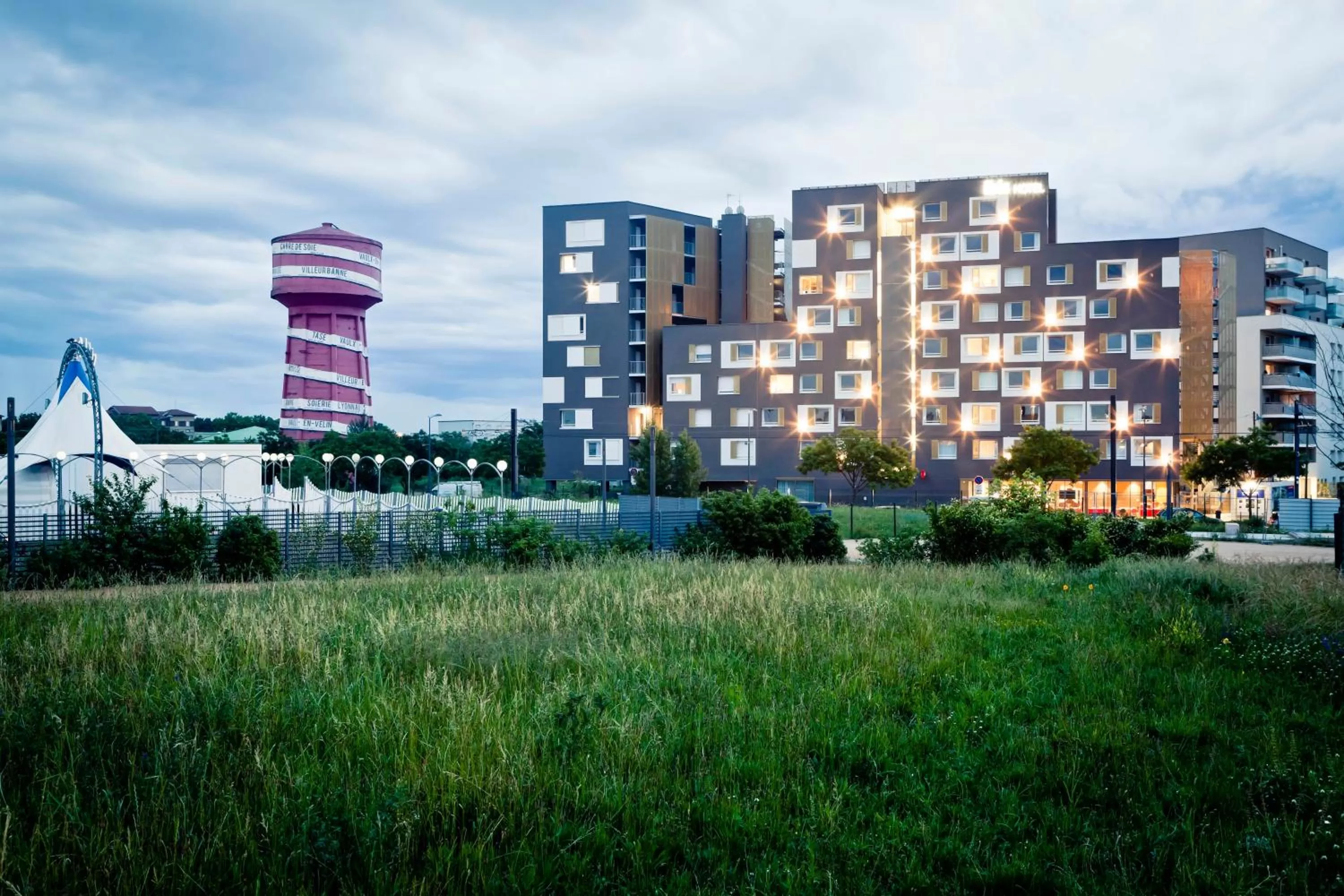 Property building in ibis Lyon Carre De Soie