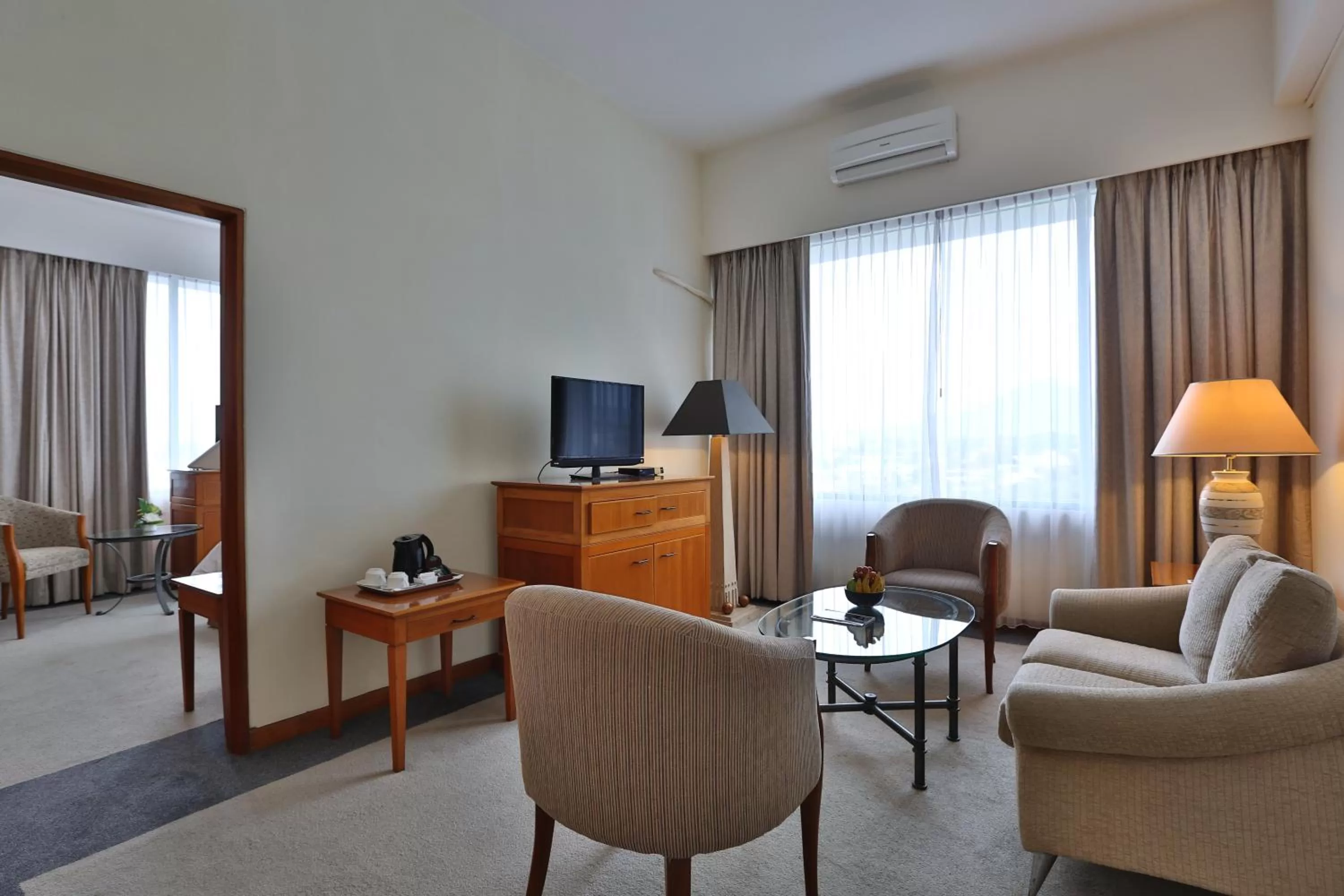 Living room in Aryaduta Manado