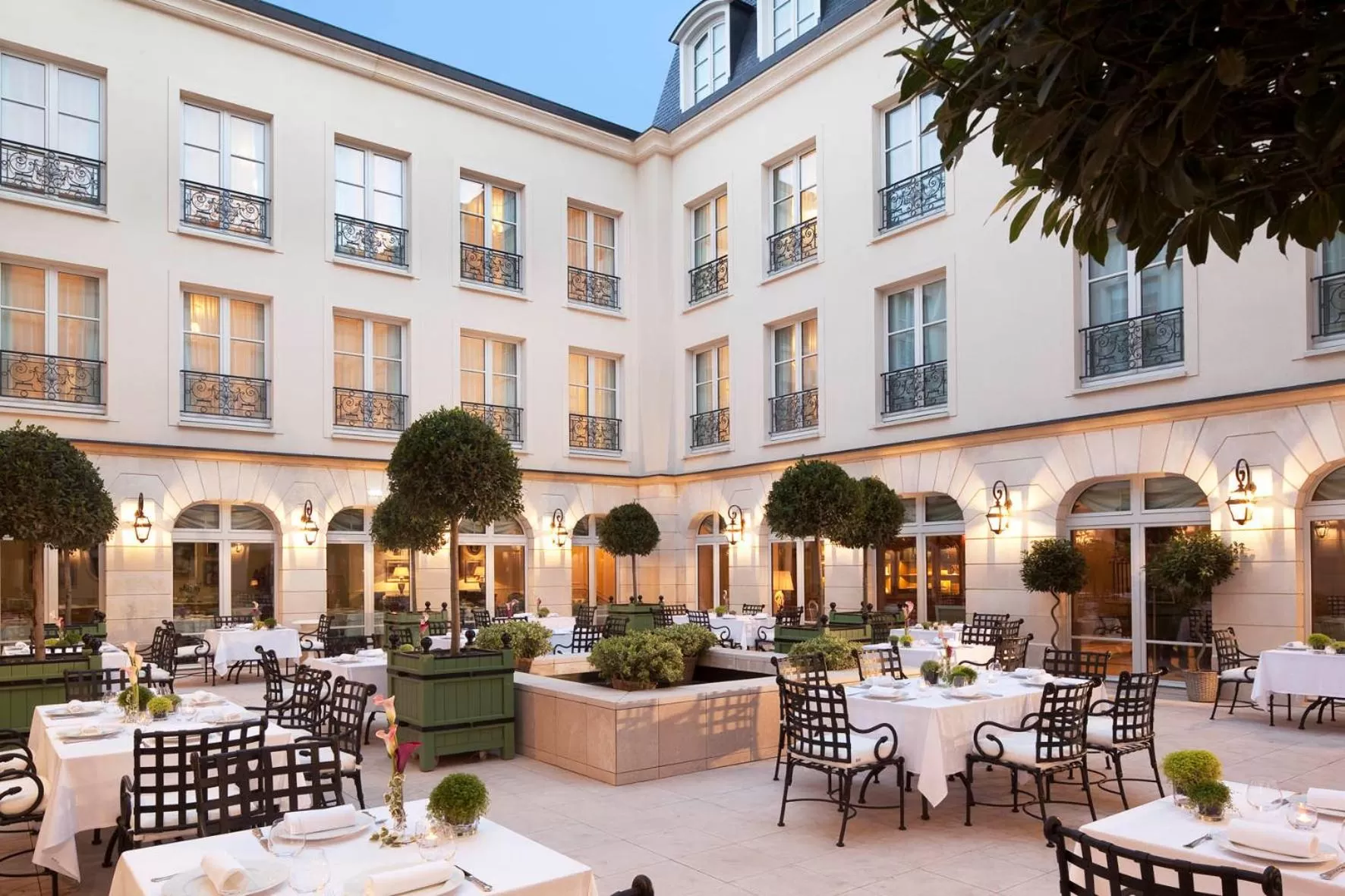 Restaurant/places to eat in Auberge du Jeu de Paume