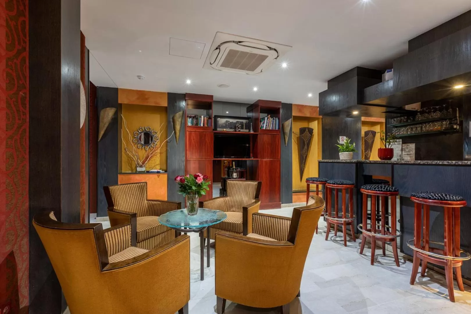 Property building in Hotel de France Invalides