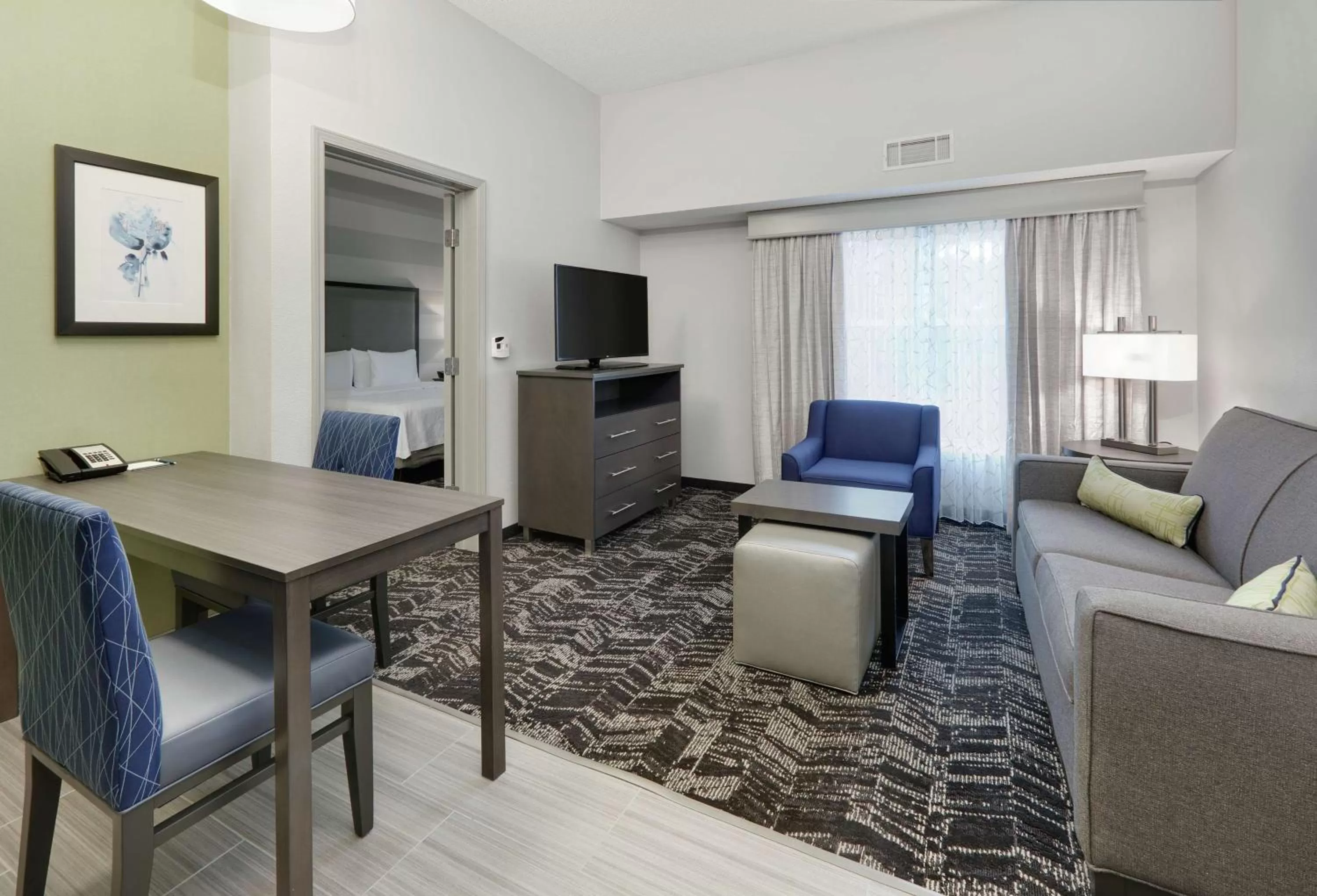 Bedroom in Homewood Suites by Hilton Saint Louis-Chesterfield