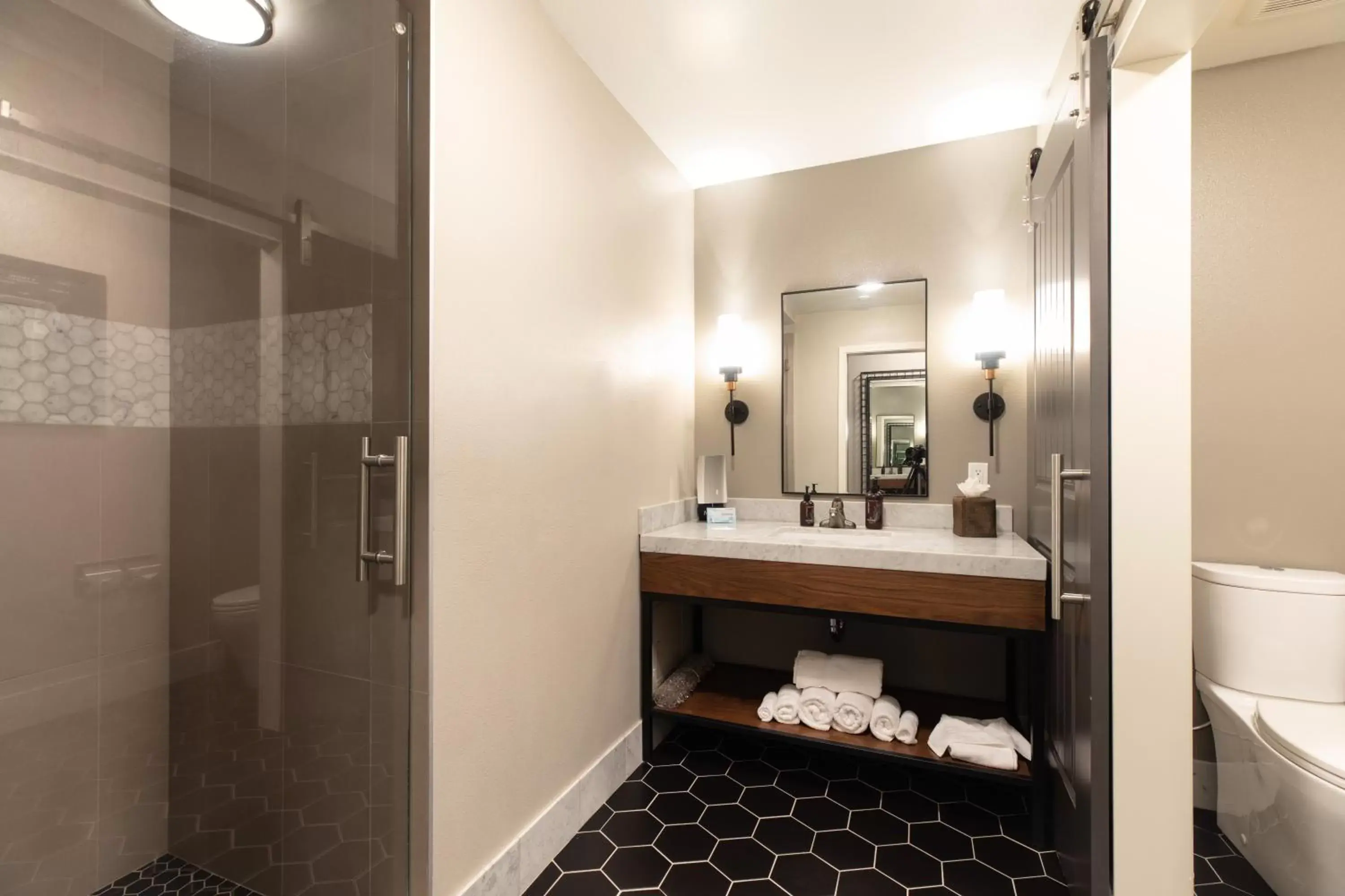 King Suite Walk-In Shower in Oxford Suites Paso Robles King Suite Walk-In Shower in Oxford Suites Paso Robles