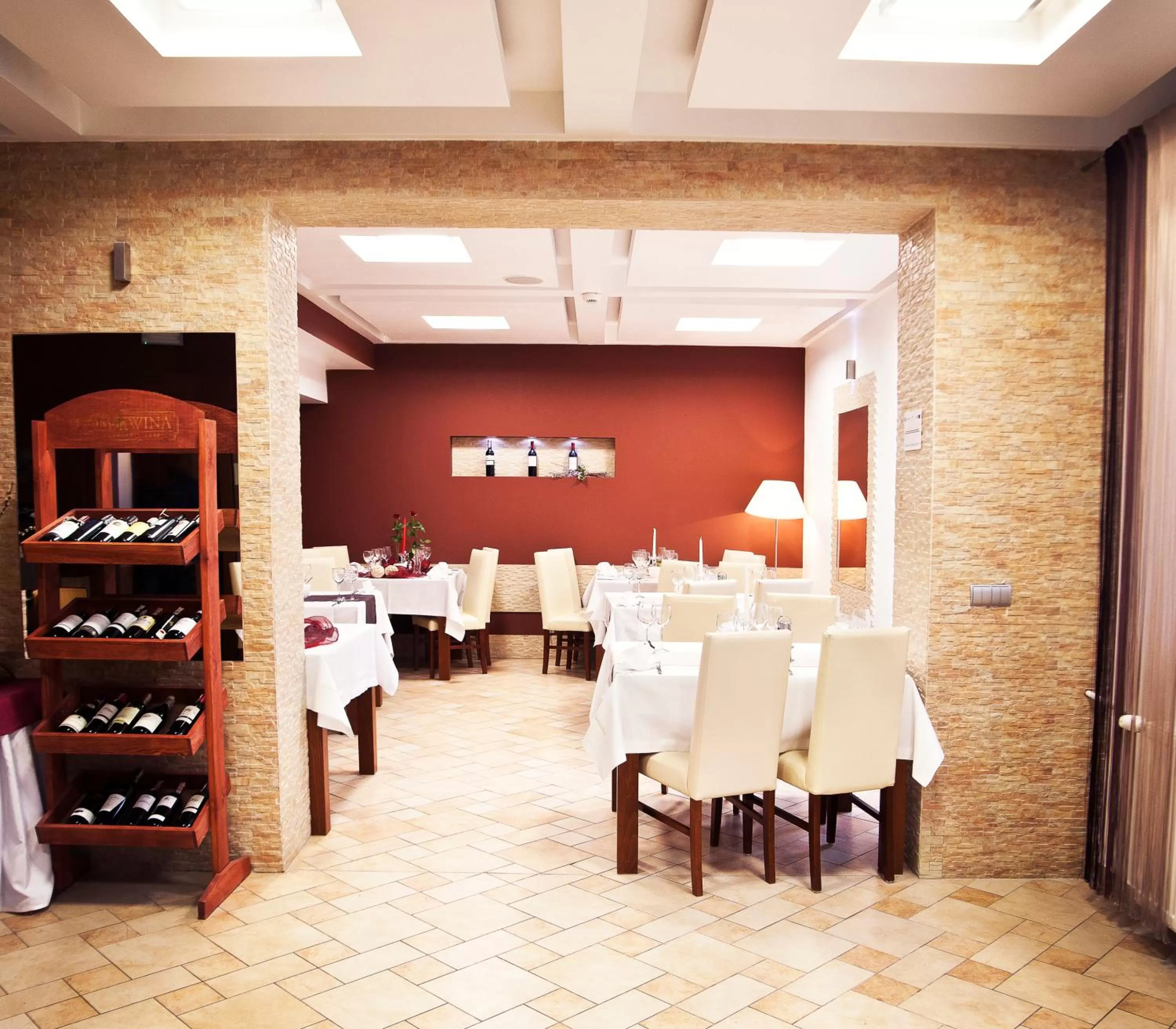 Restaurant/Places to Eat in Centrum Green Hill Business & SPA