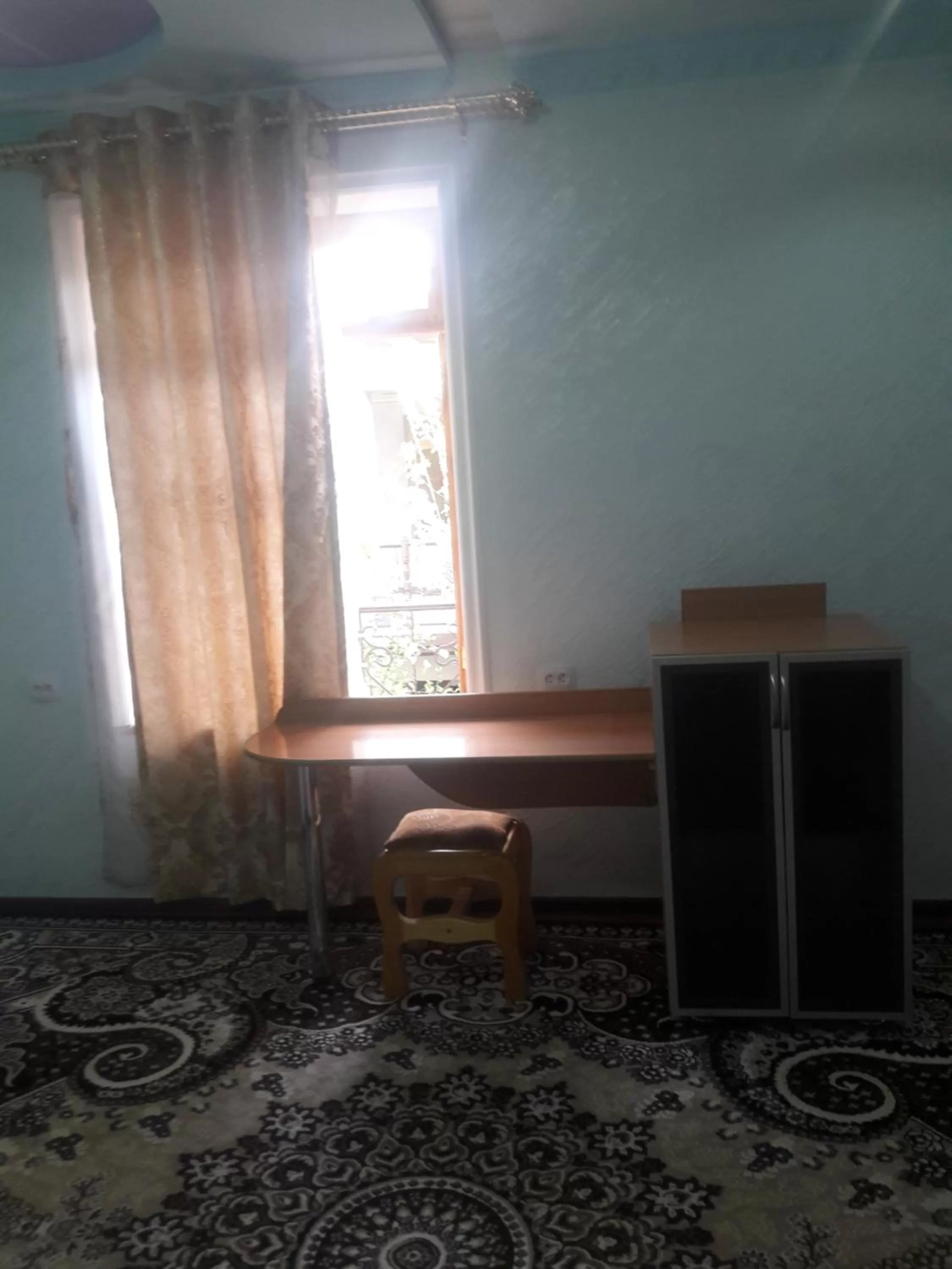 Living room, Seating Area in HOTEL-129