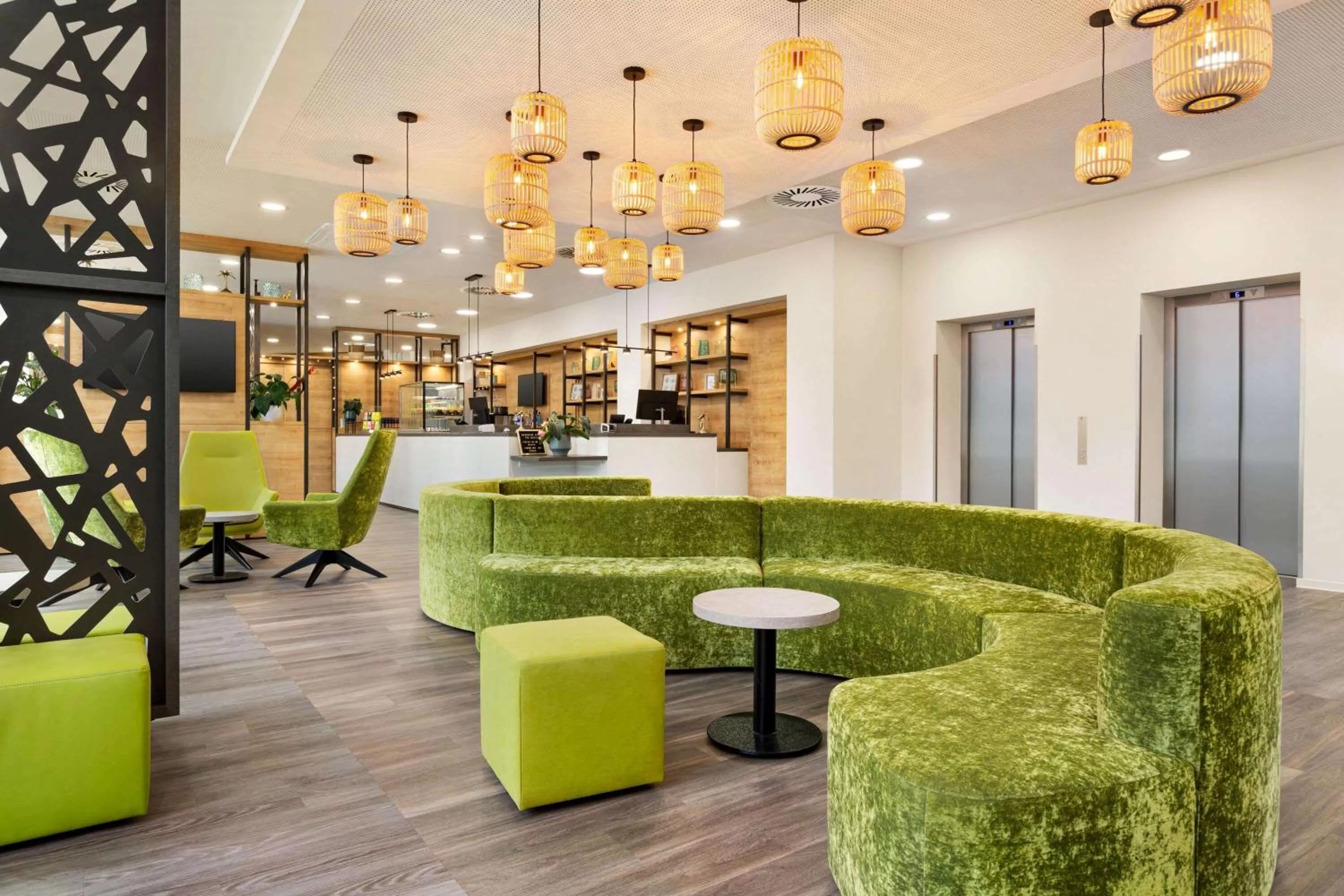 Lobby or reception in Super 8 by Wyndham Chemnitz