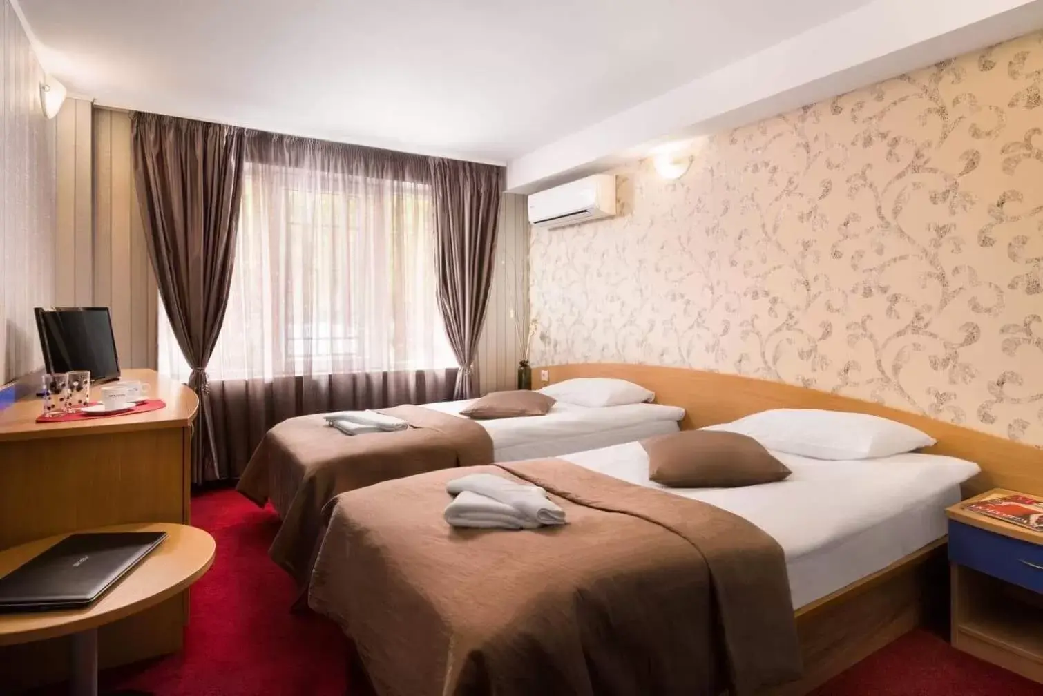 Twin Room in Hotel Central Point Twin Room in Hotel Central Point