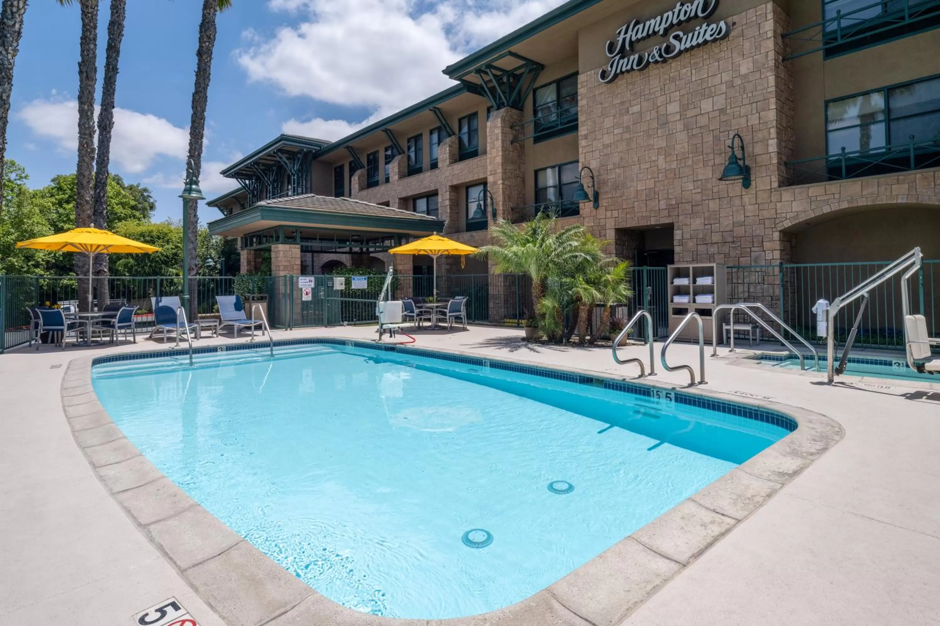 Day in Hampton Inn & Suites Agoura Hills