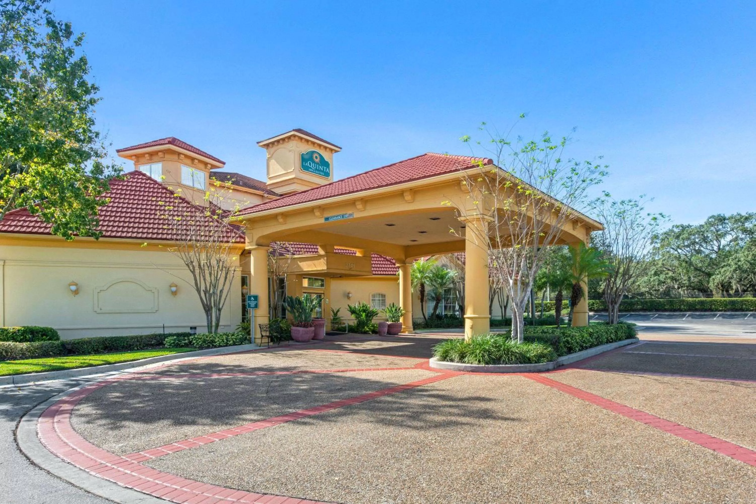 Property building in La Quinta by Wyndham USF (Near Busch Gardens)