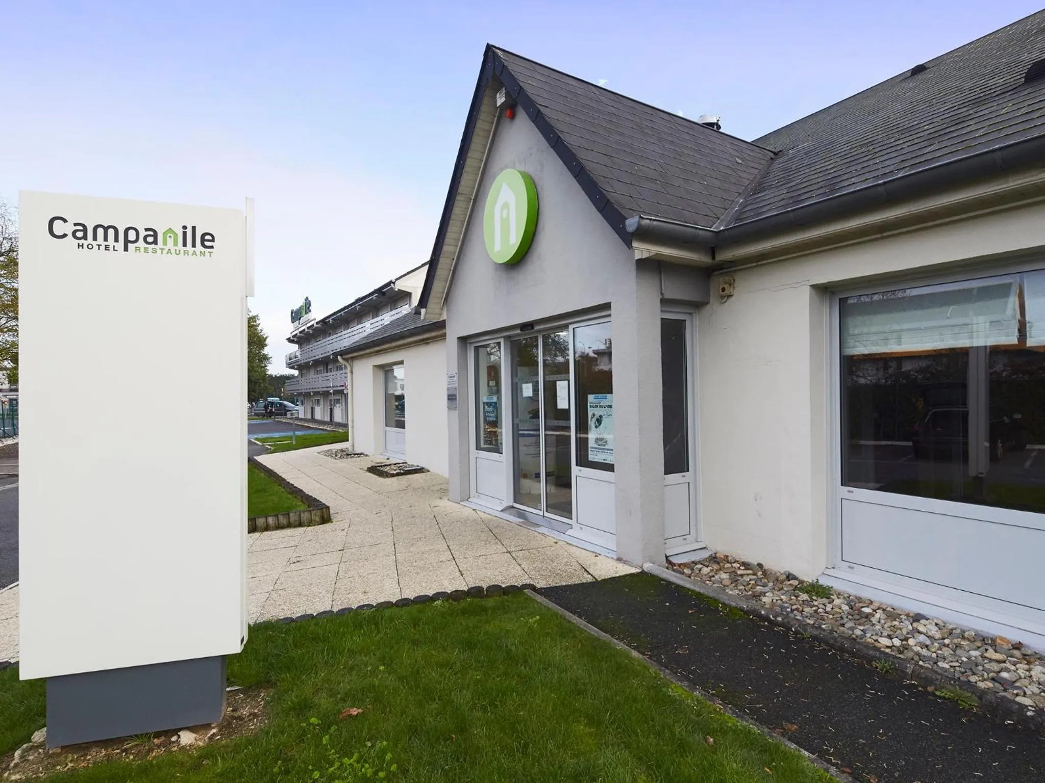 Property building in Campanile Tours Sud - Chambray-Les-Tours