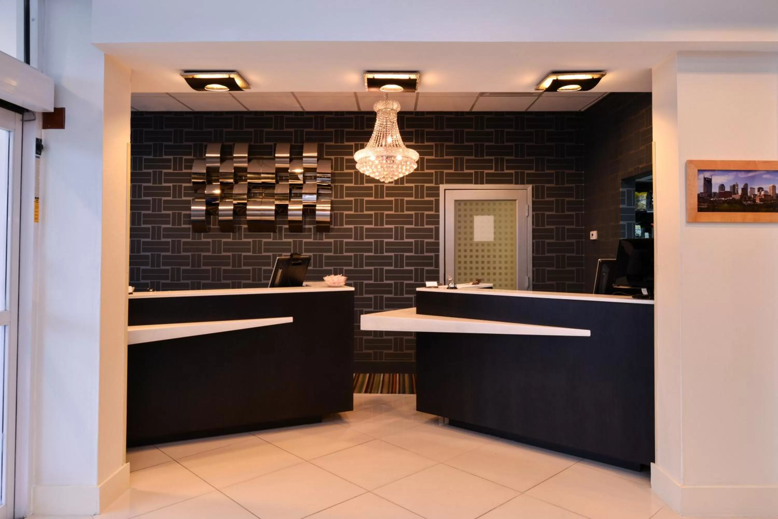 Lobby or reception in Country Inn & Suites by Radisson Nashville Airport TN