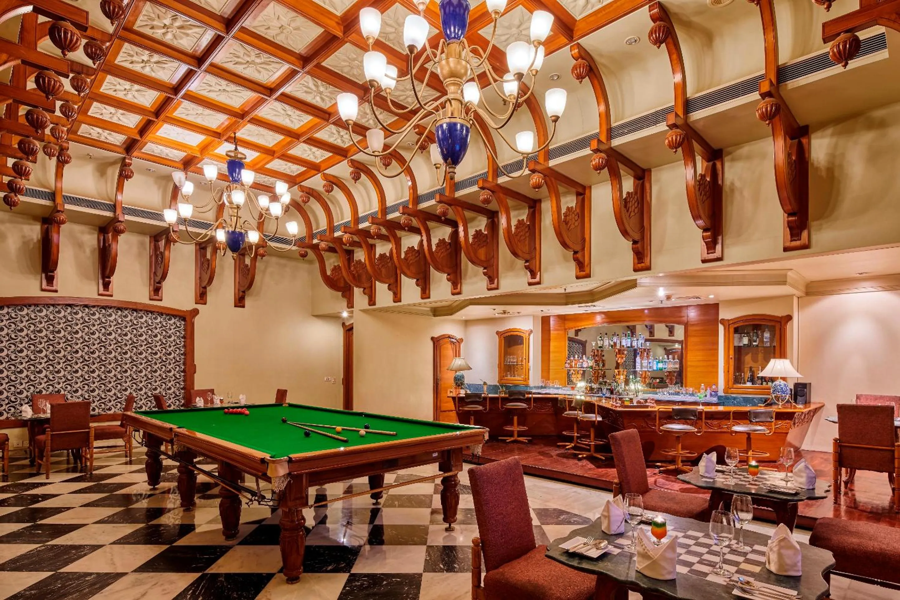 Restaurant/places to eat in The Ummed Jodhpur Palace Resort & Spa