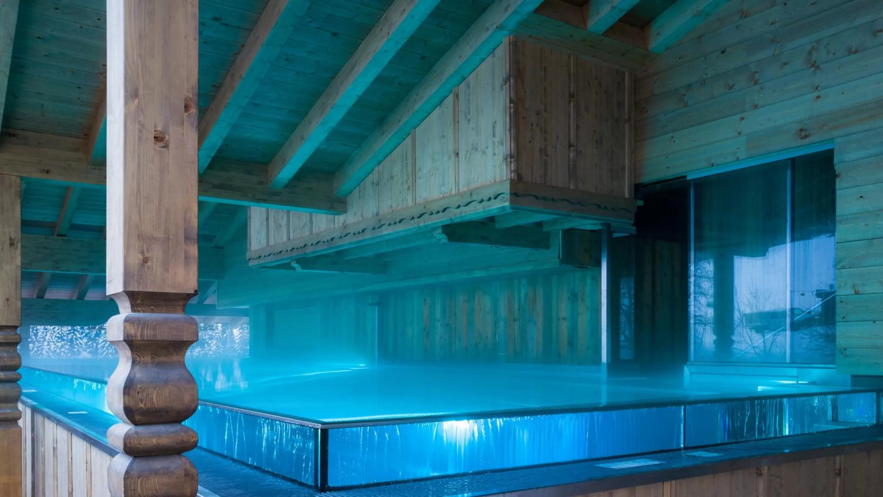 Swimming pool in Boutiquehotel die Alpbacherin 4 Sterne Superior