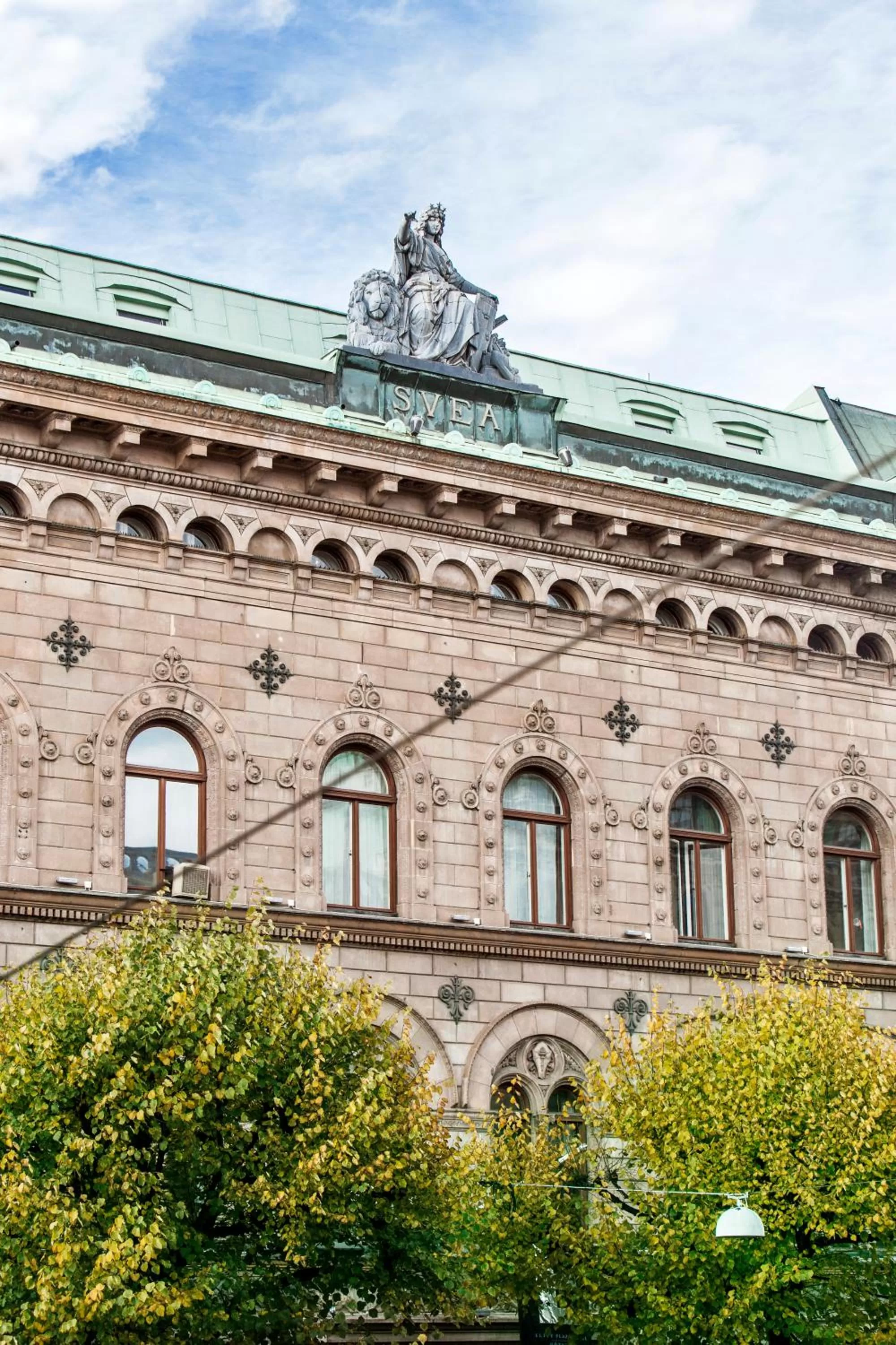 Facade/entrance in Elite Plaza Hotel