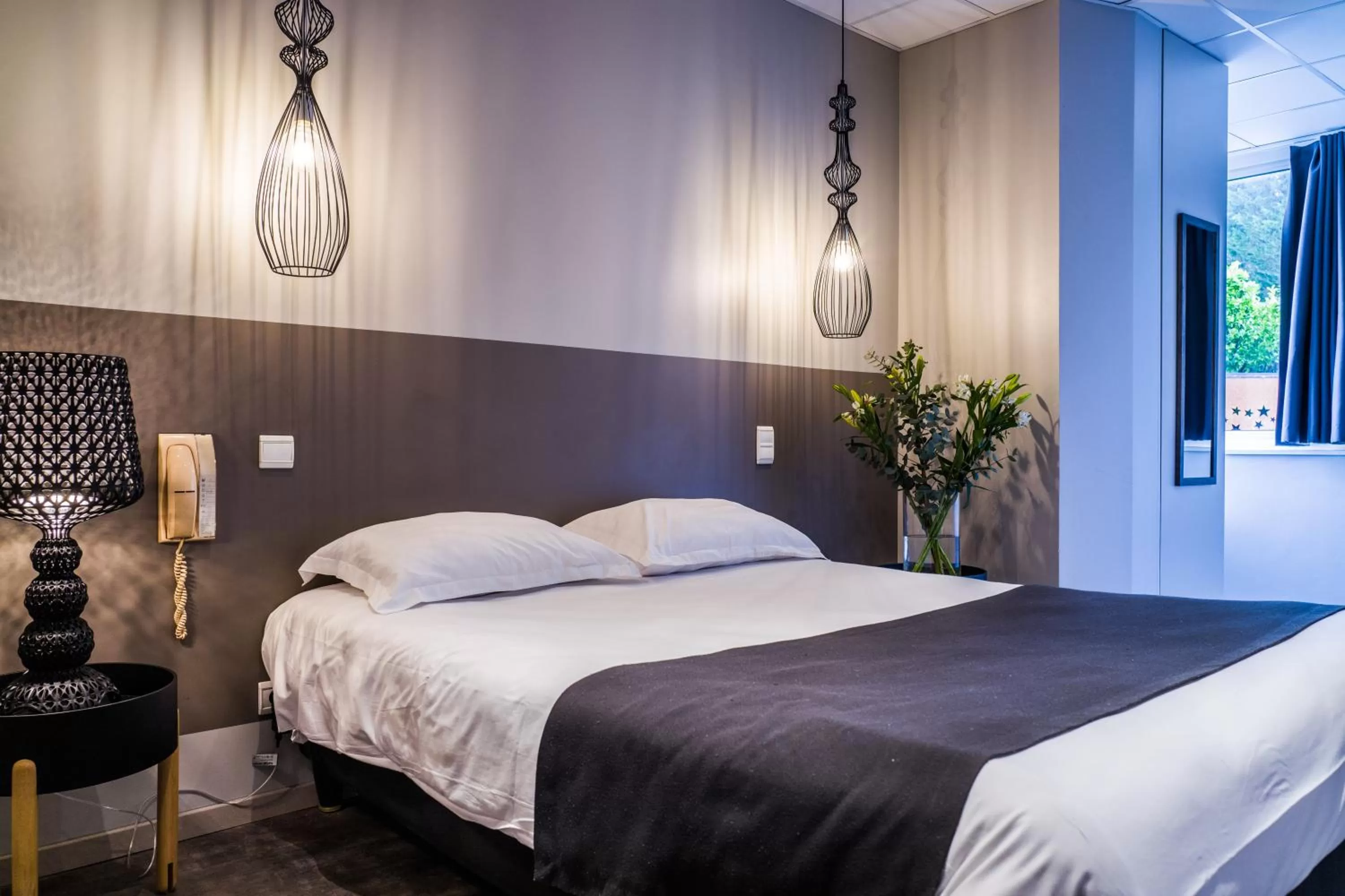 Bedroom, Bed in Logis Hôtel-Restaurant Le Commerce