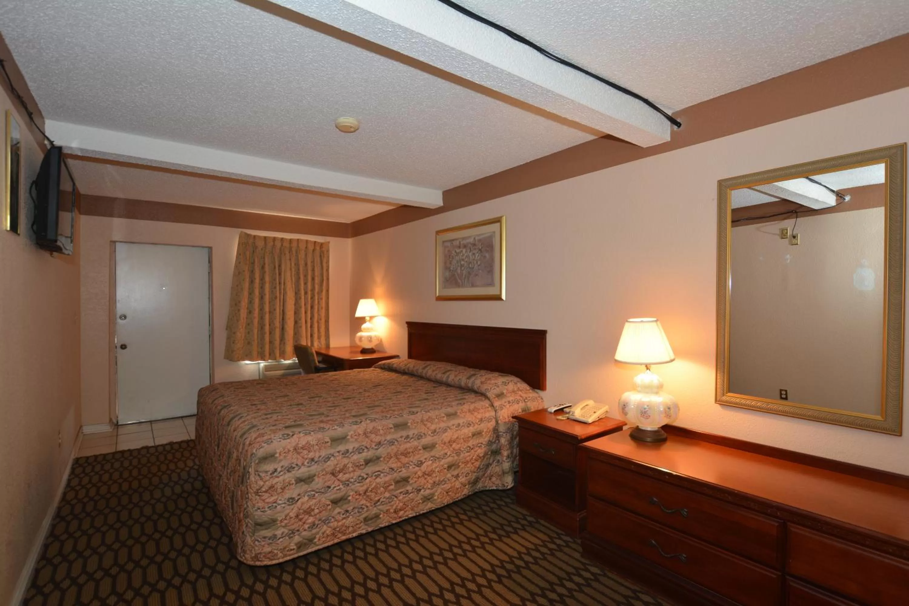 Bedroom, Bed in Newcastle Motel