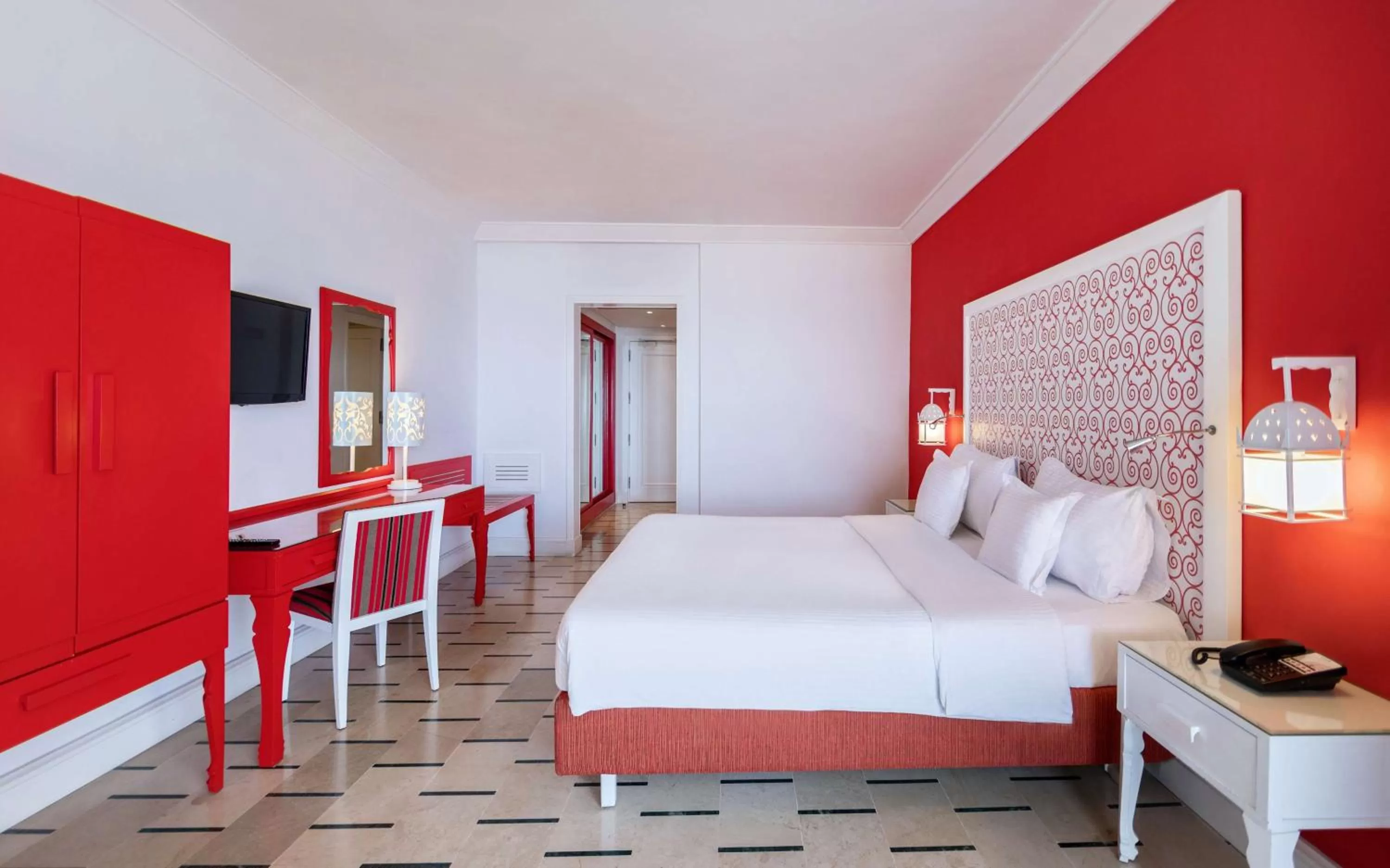 Bedroom, Bed in Radisson Blu Resort & Thalasso Hammamet