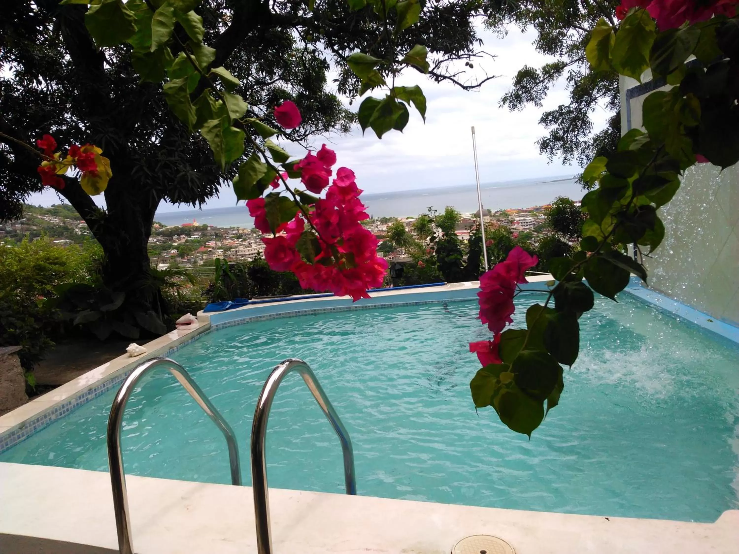 Swimming pool in Habitation Des Lauriers