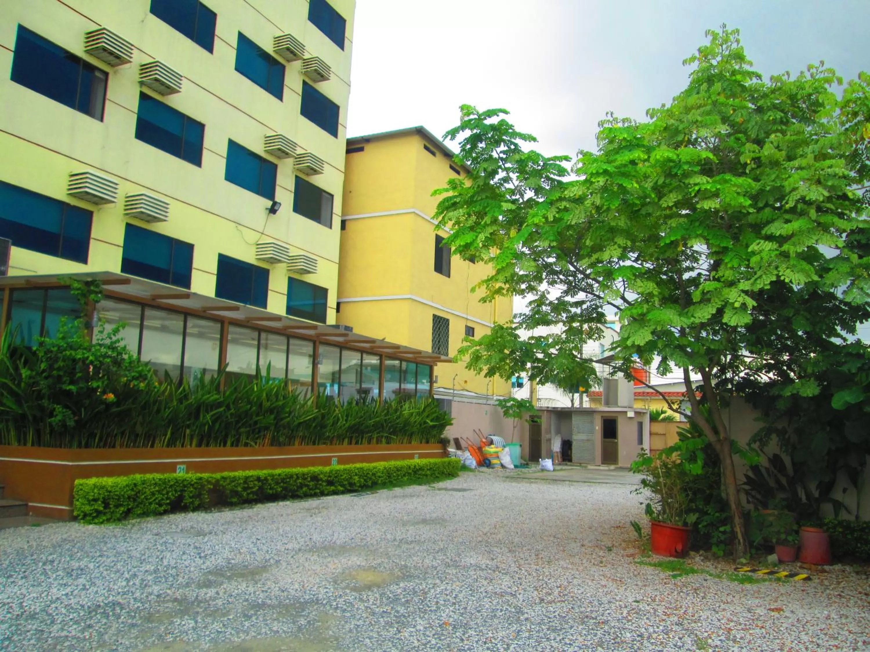 Garden, Property Building in Hotel Garzota Inn
