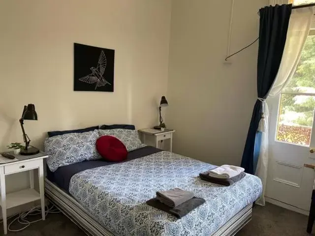 Double Room with Balcony in The Royal Mail Hotel Braidwood Double Room with Balcony in The Royal Mail Hotel Braidwood