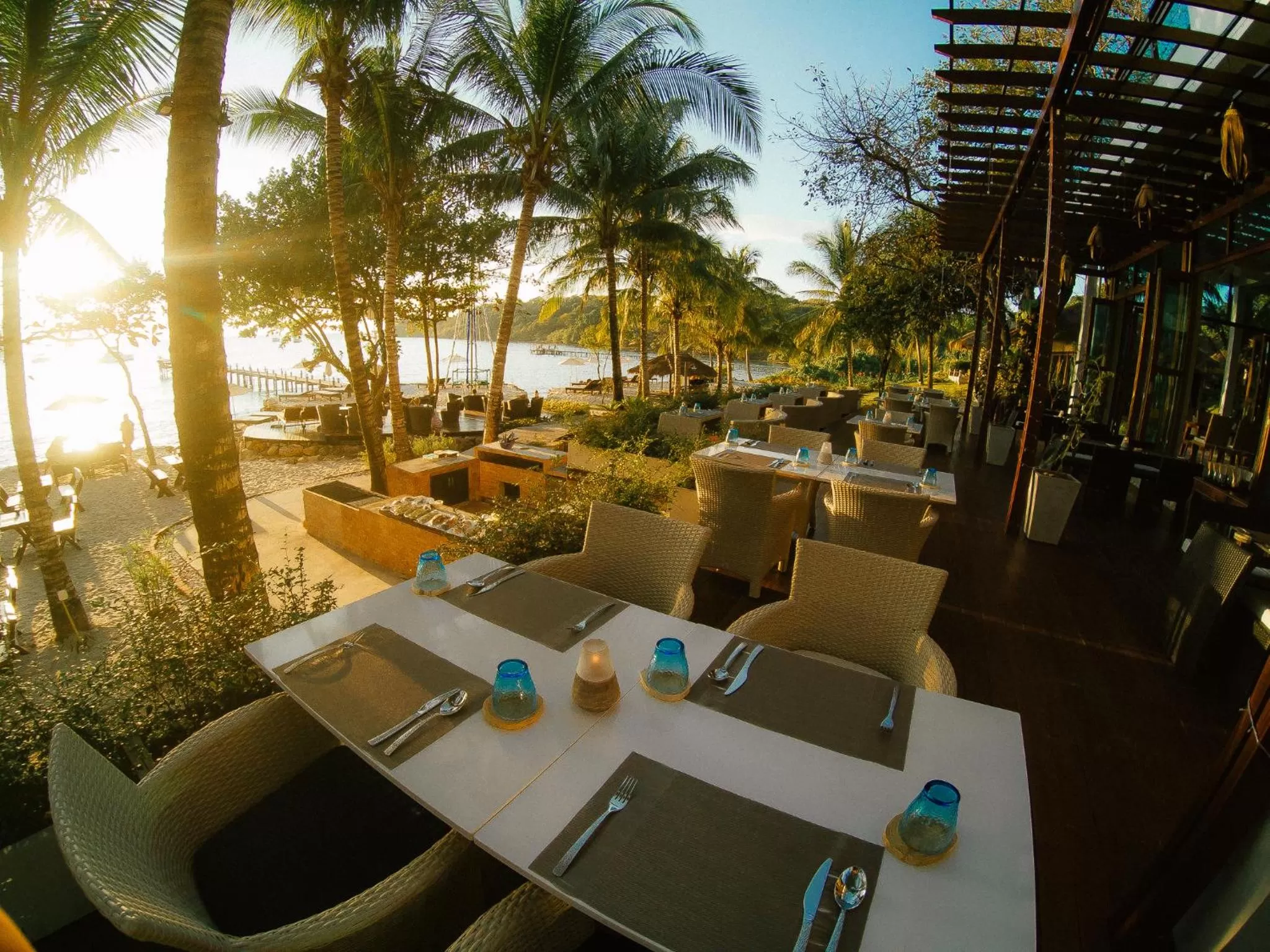 Restaurant/places to eat in The Beach Natural Resort Koh Kood