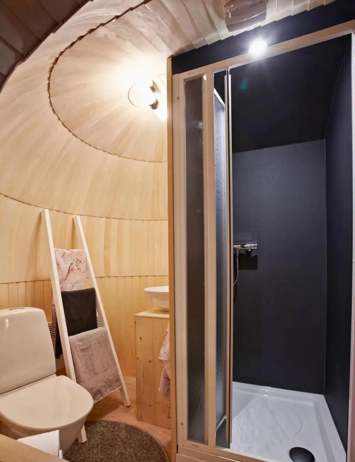 Bathroom in Iglupark