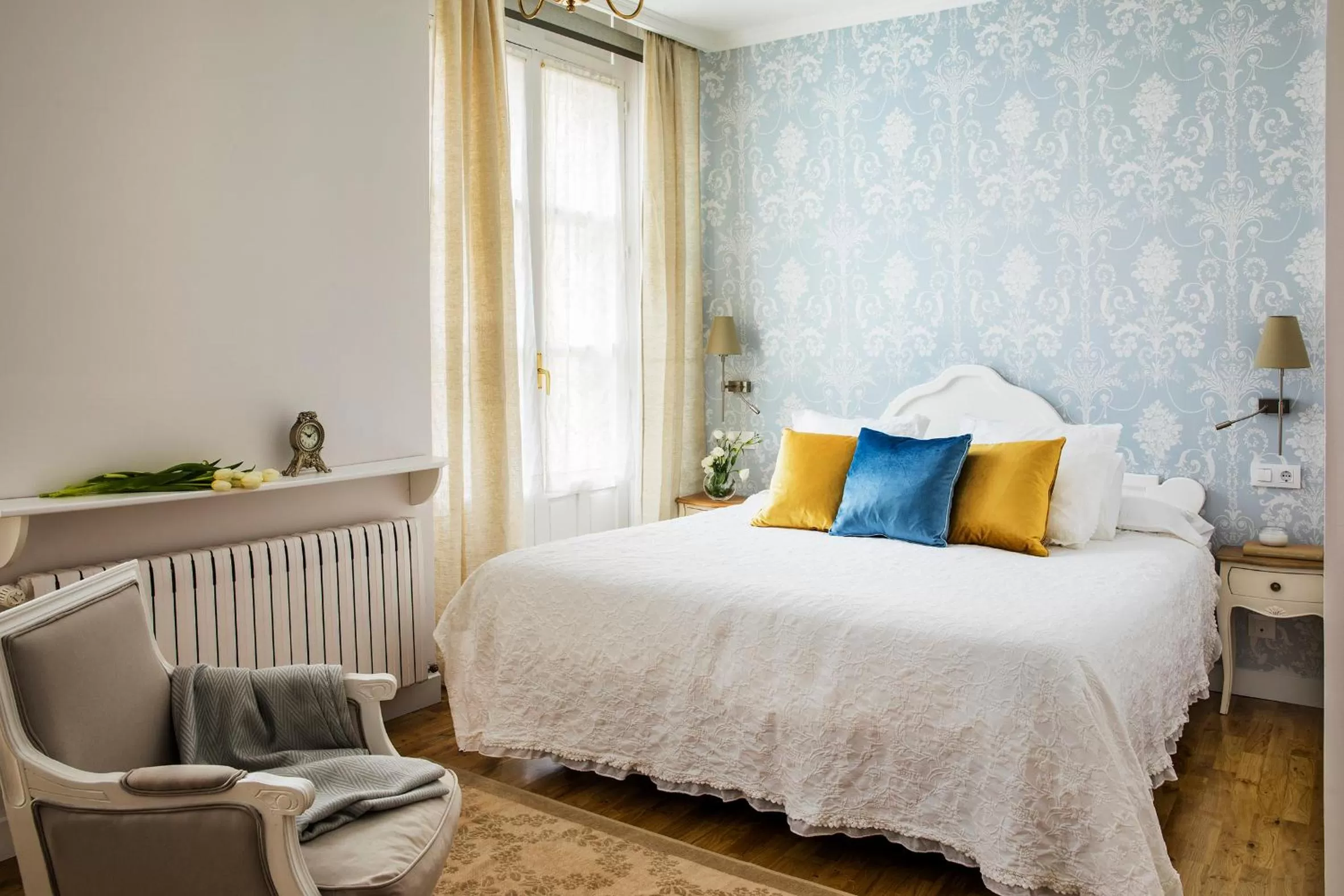 Photo of the whole room, Bed in Hotel Infanta Isabel by Recordis Hotels