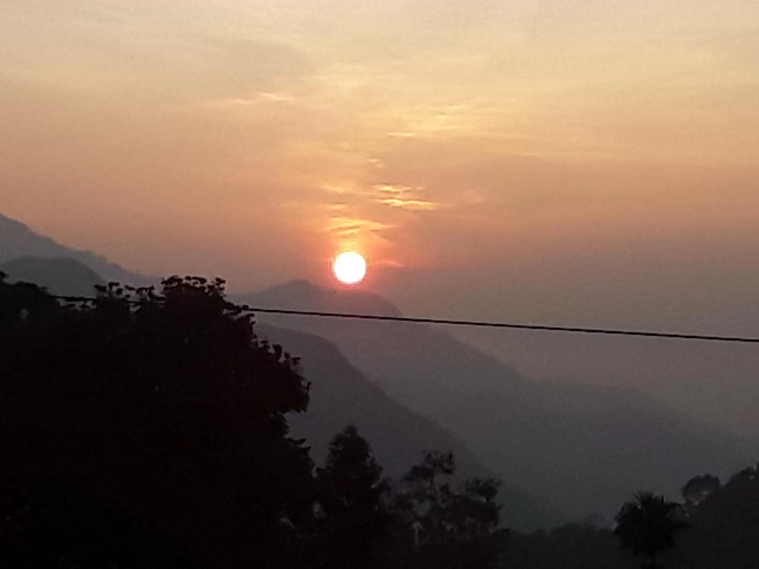 Sunrise in Dimuthu Home Stay
