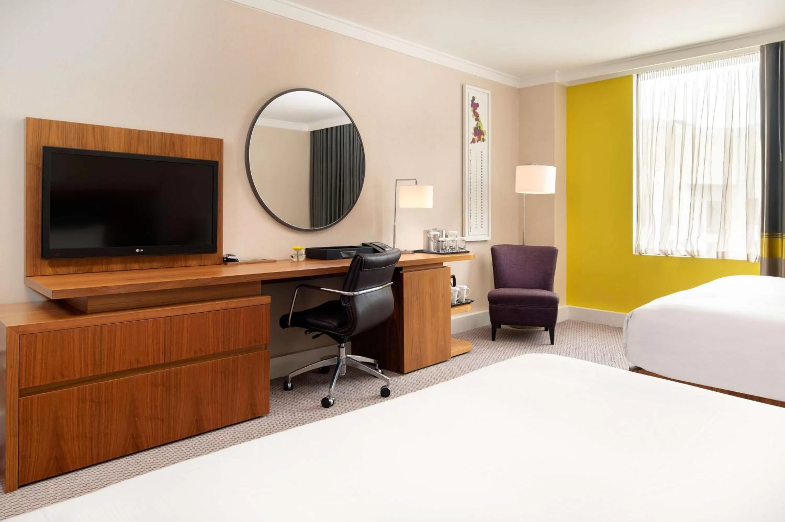 Bedroom, Bed in Hilton London Wembley