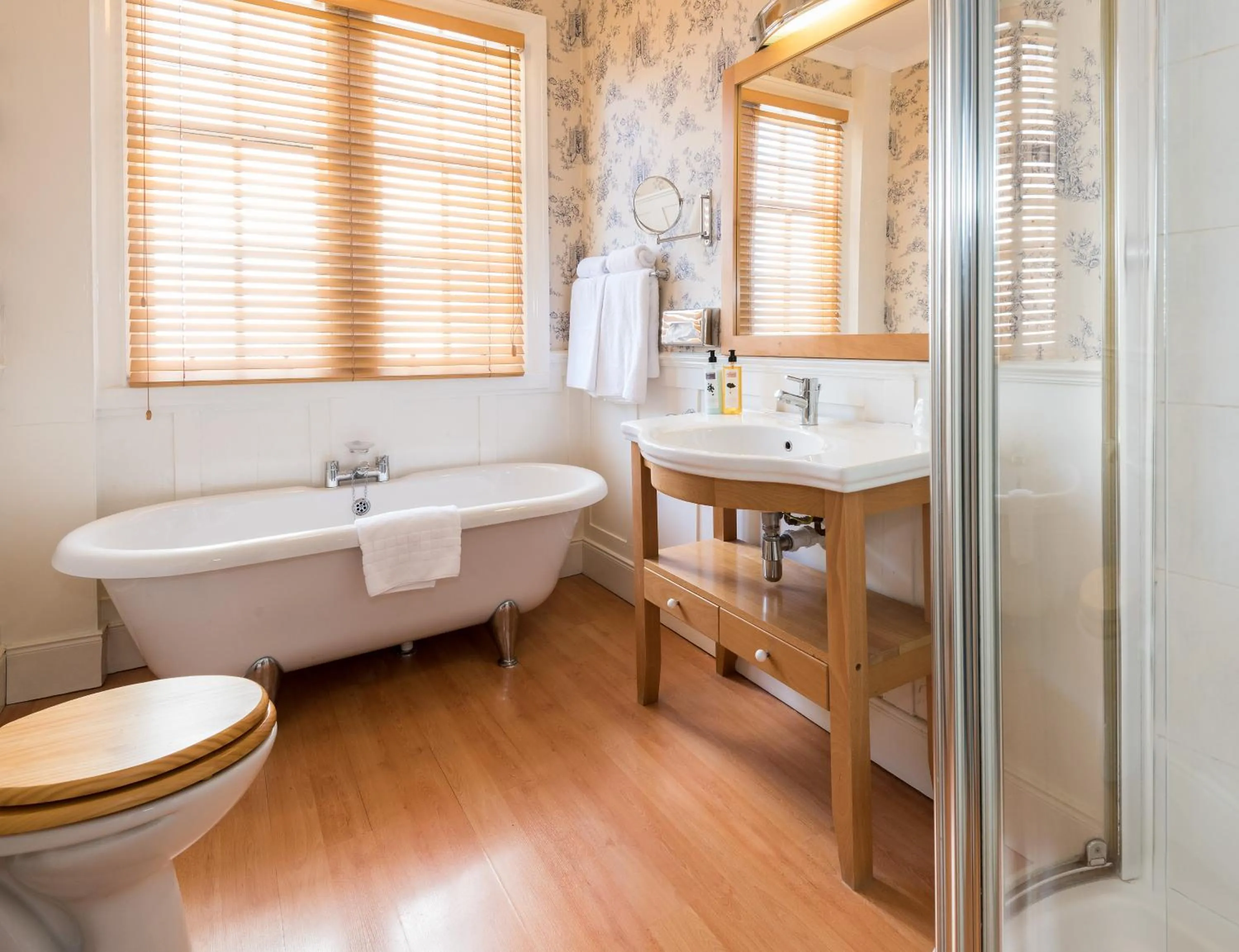 Bathroom in Boat Country Inn and Restaurant