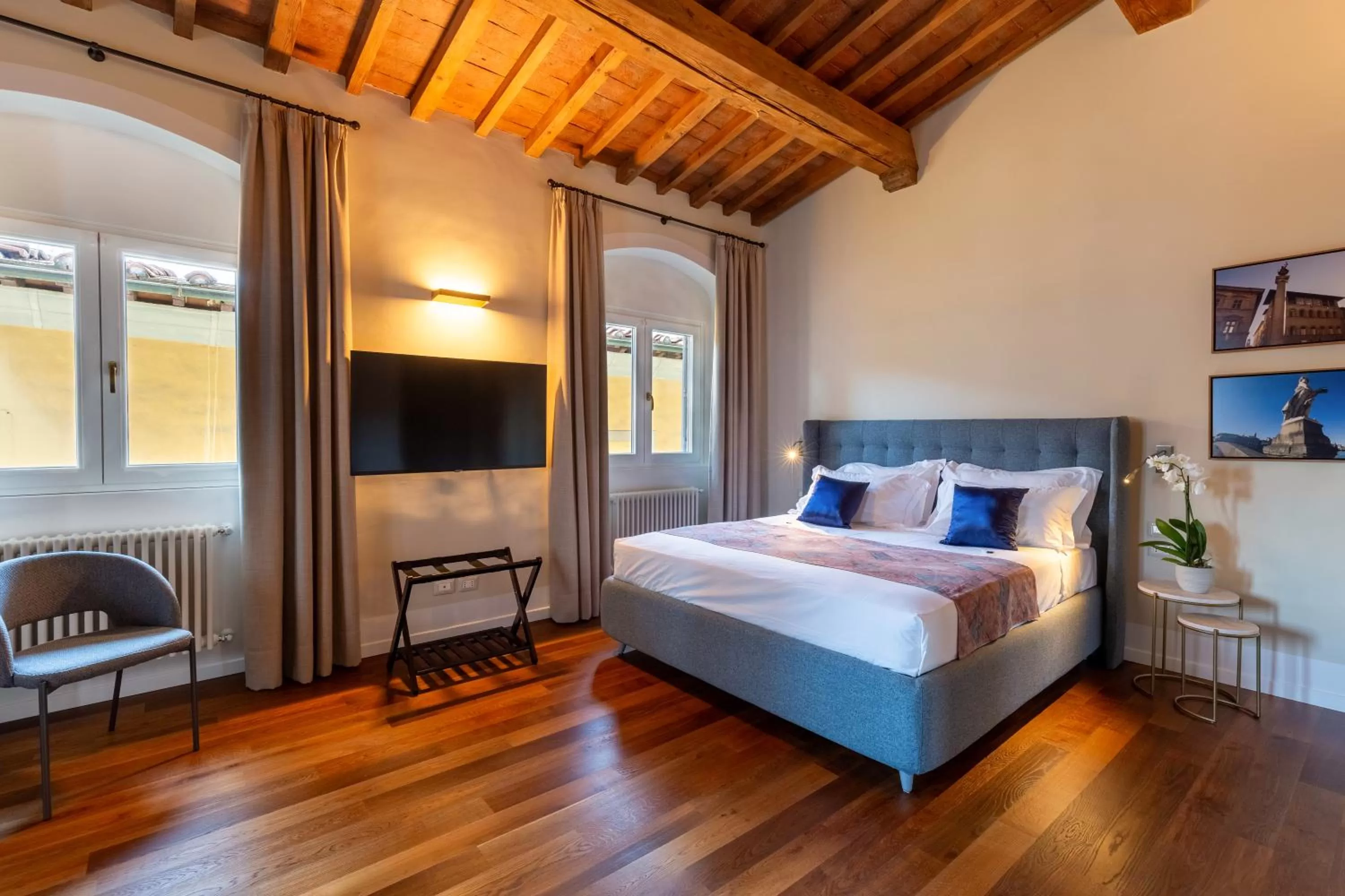 Bed in Dimora Le Torri - Boutique Luxury Suites in Florence Historic Centre - Adults Only